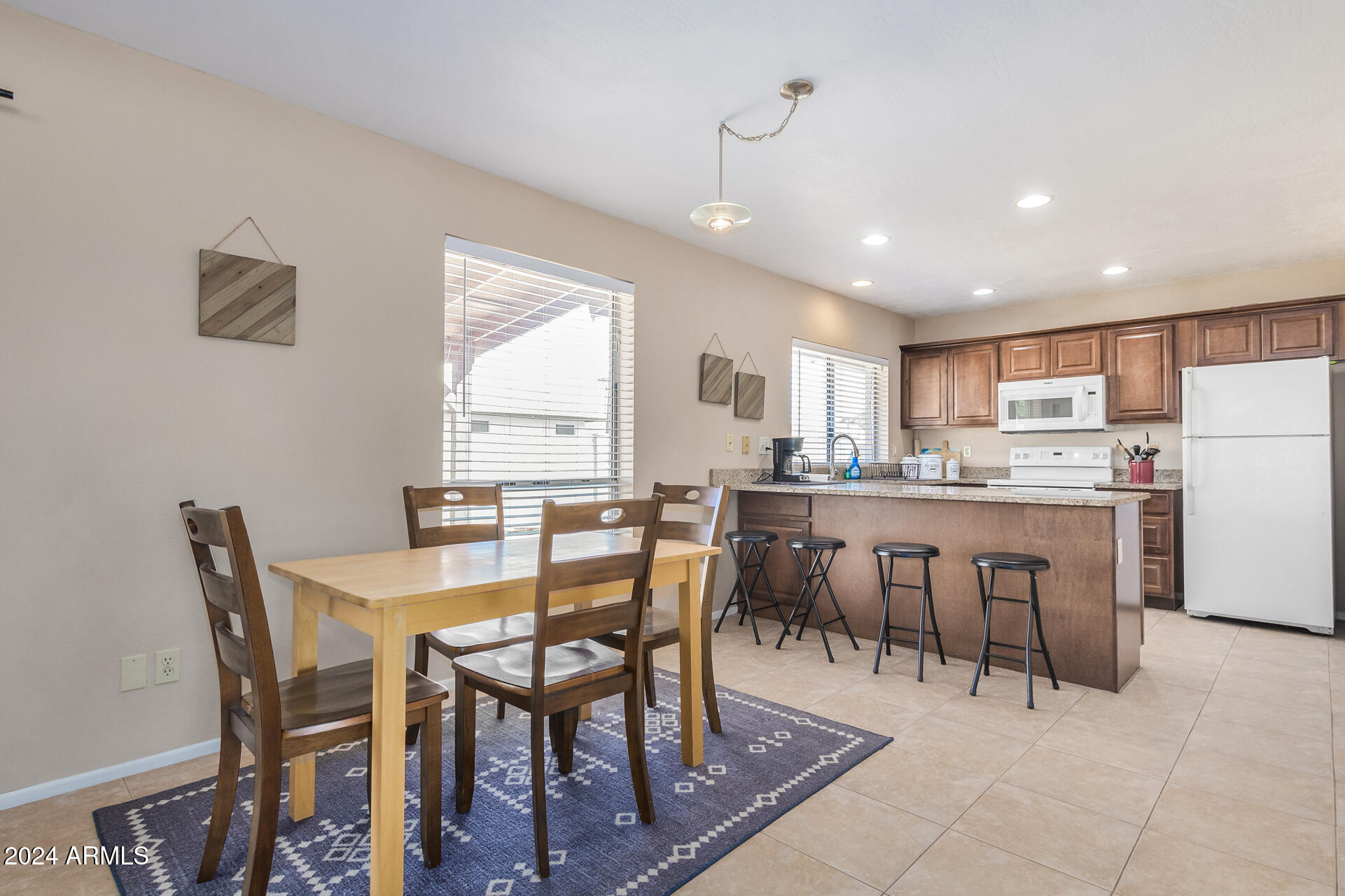 4616 W LANDIS Lane