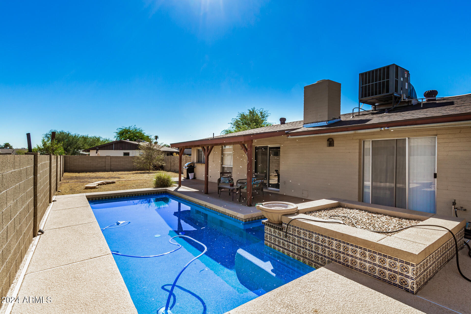 4616 W LANDIS Lane