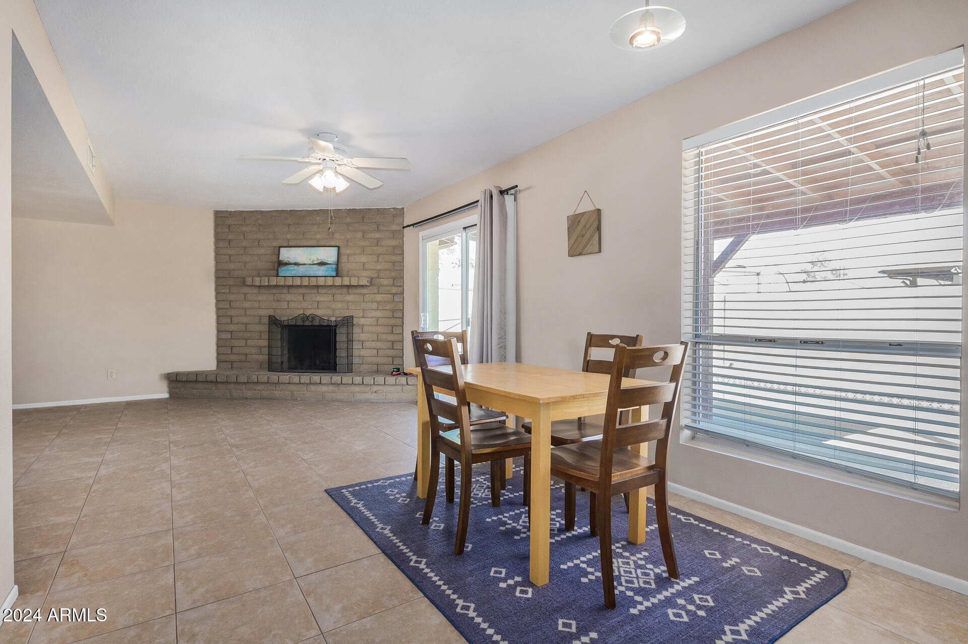 4616 W LANDIS Lane