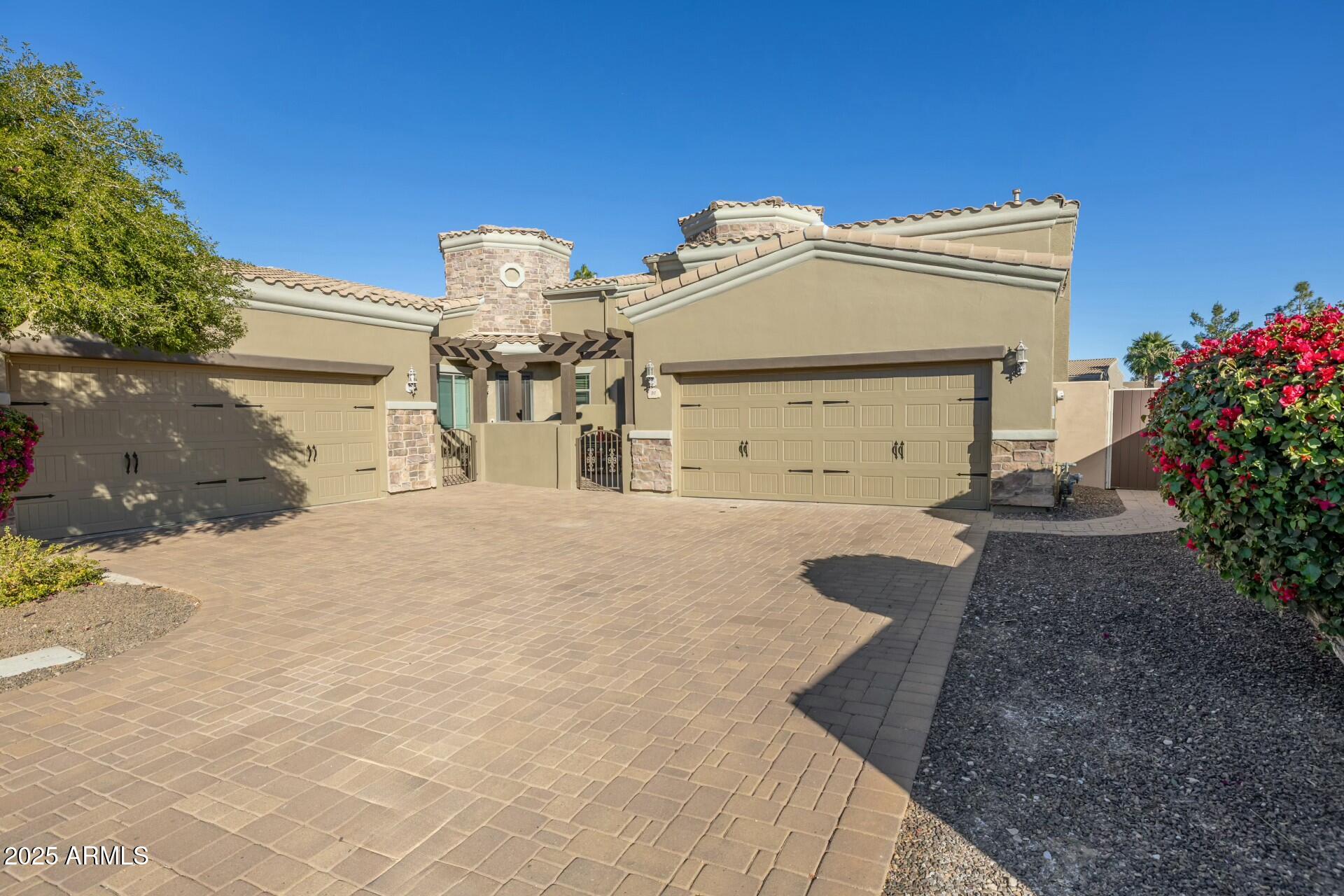 6202 E MCKELLIPS Road, 91