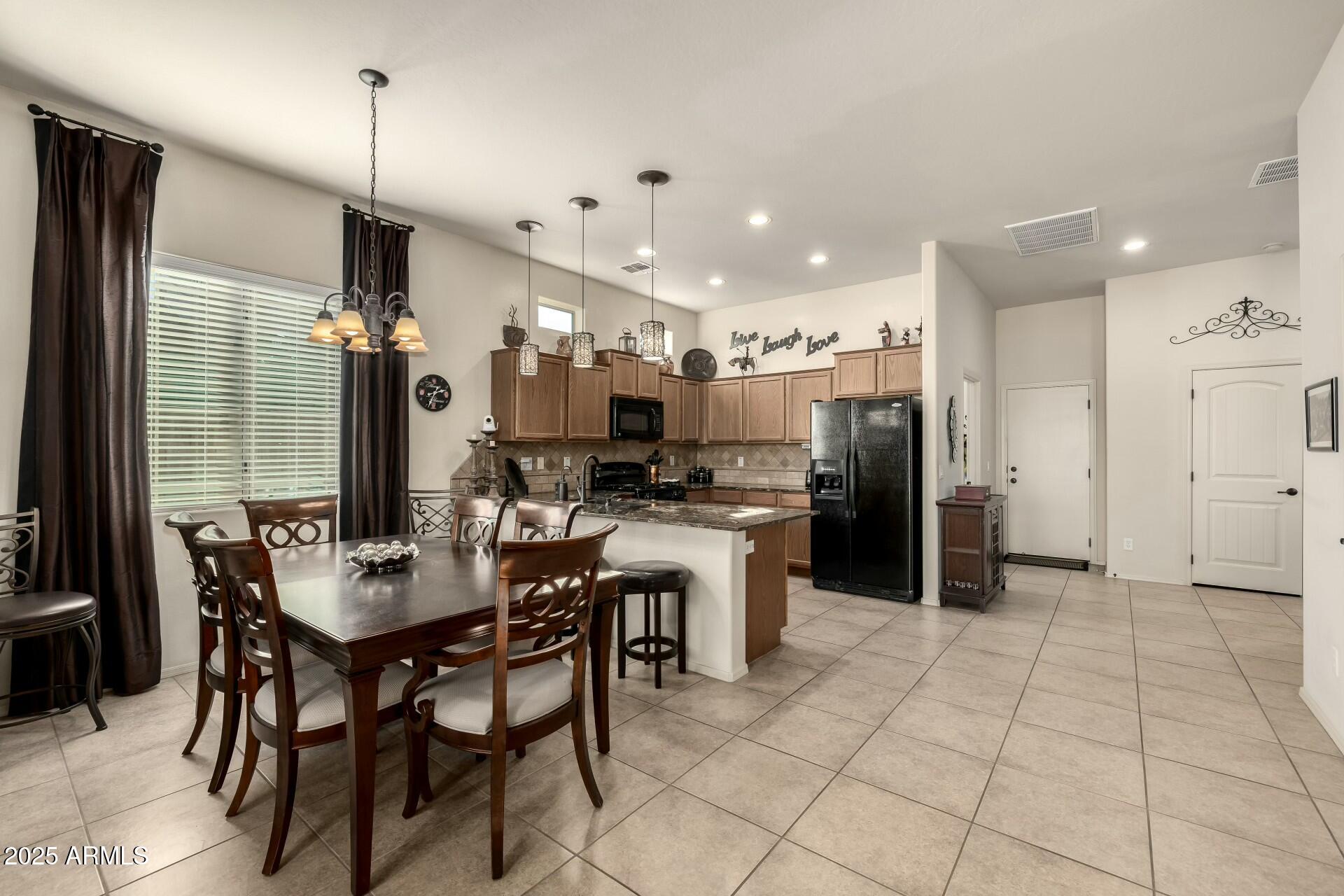 6202 E MCKELLIPS Road, 91