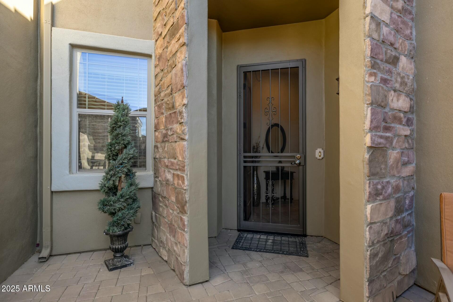 6202 E MCKELLIPS Road, 91