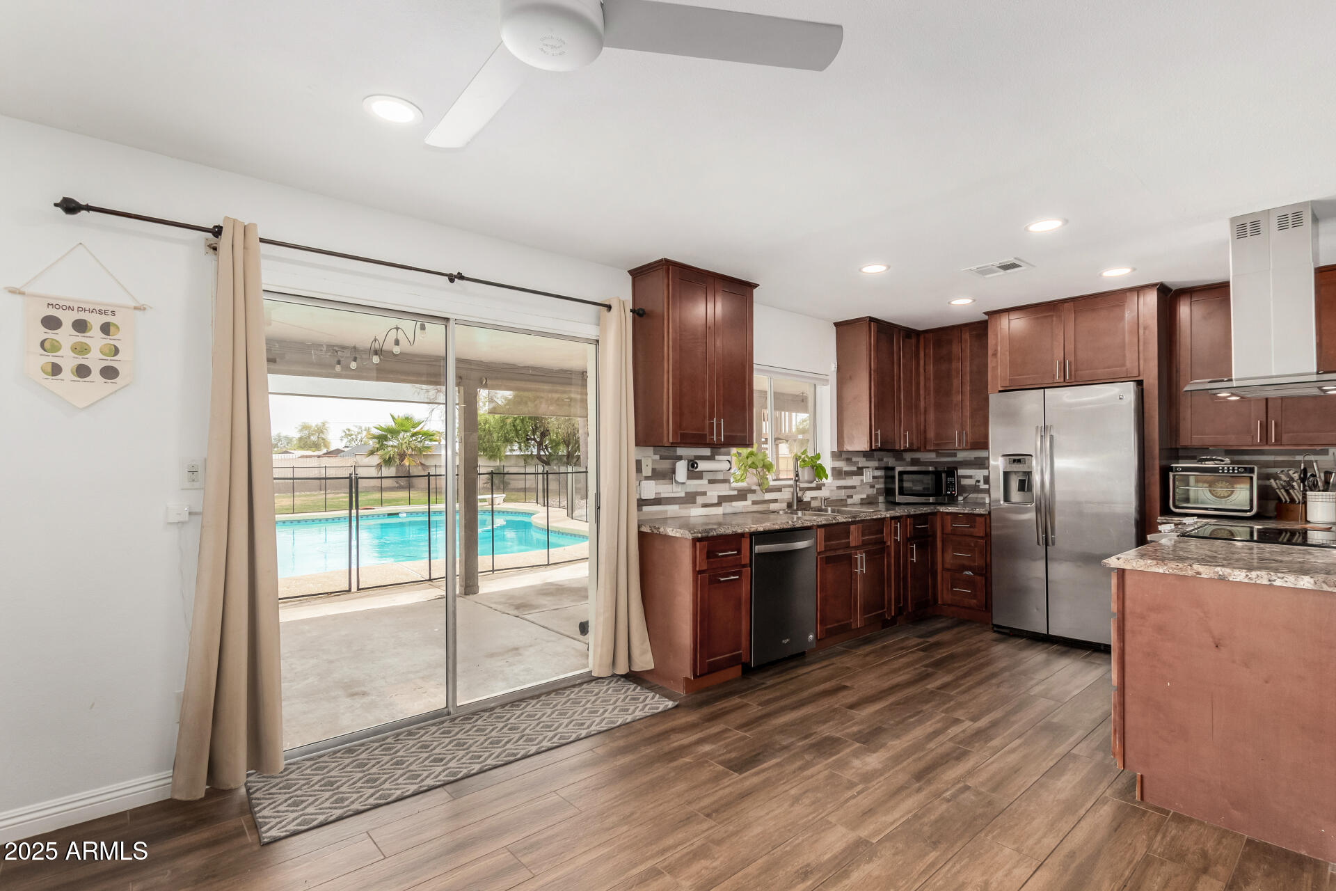 4705 W ANNETTE Circle