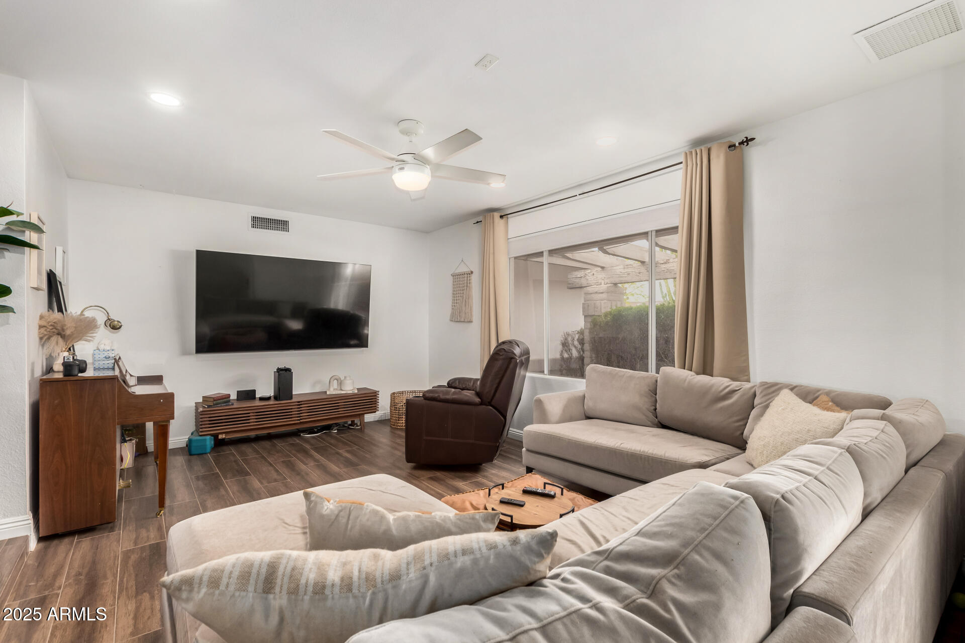 4705 W ANNETTE Circle