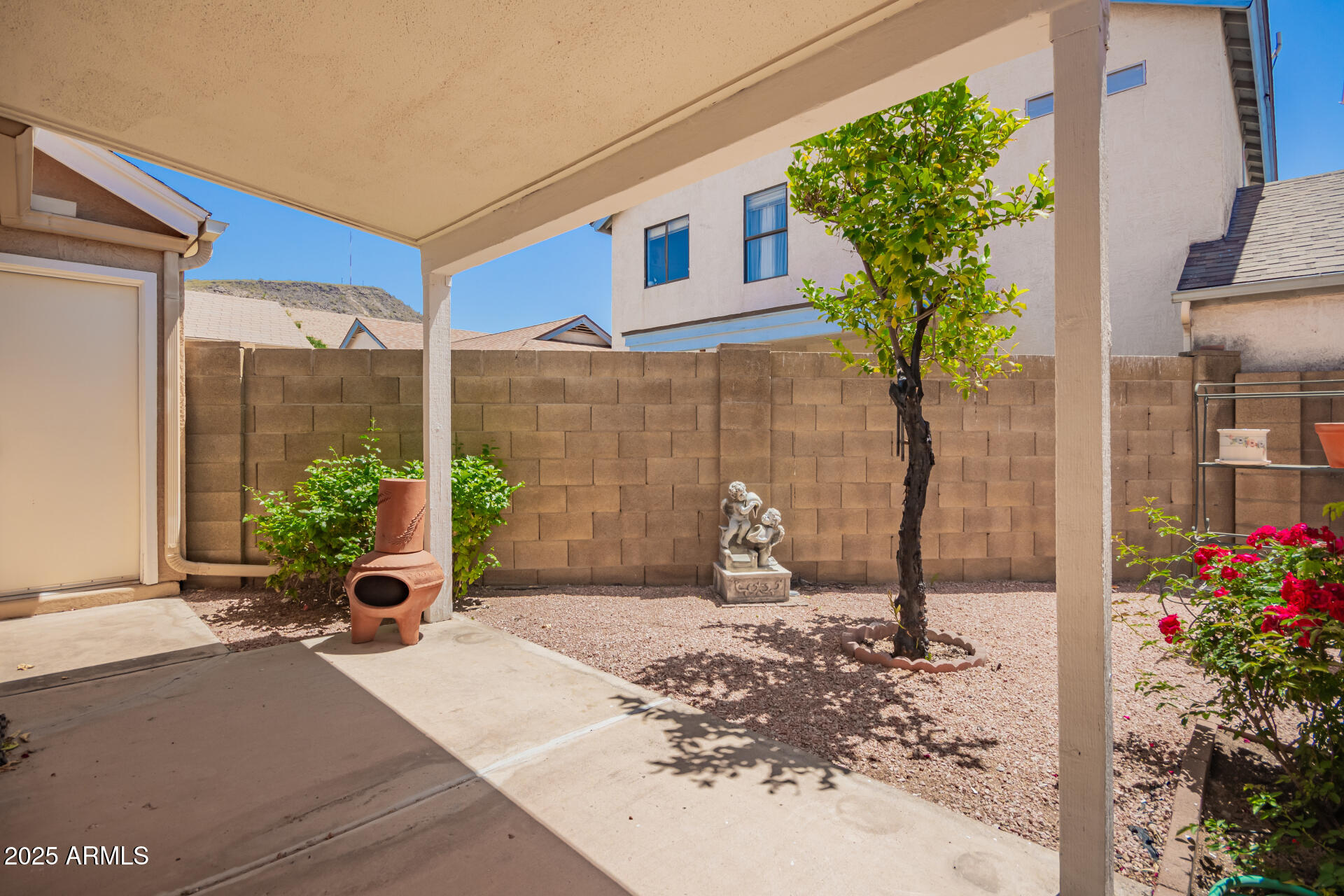 2039 W RONALD Road