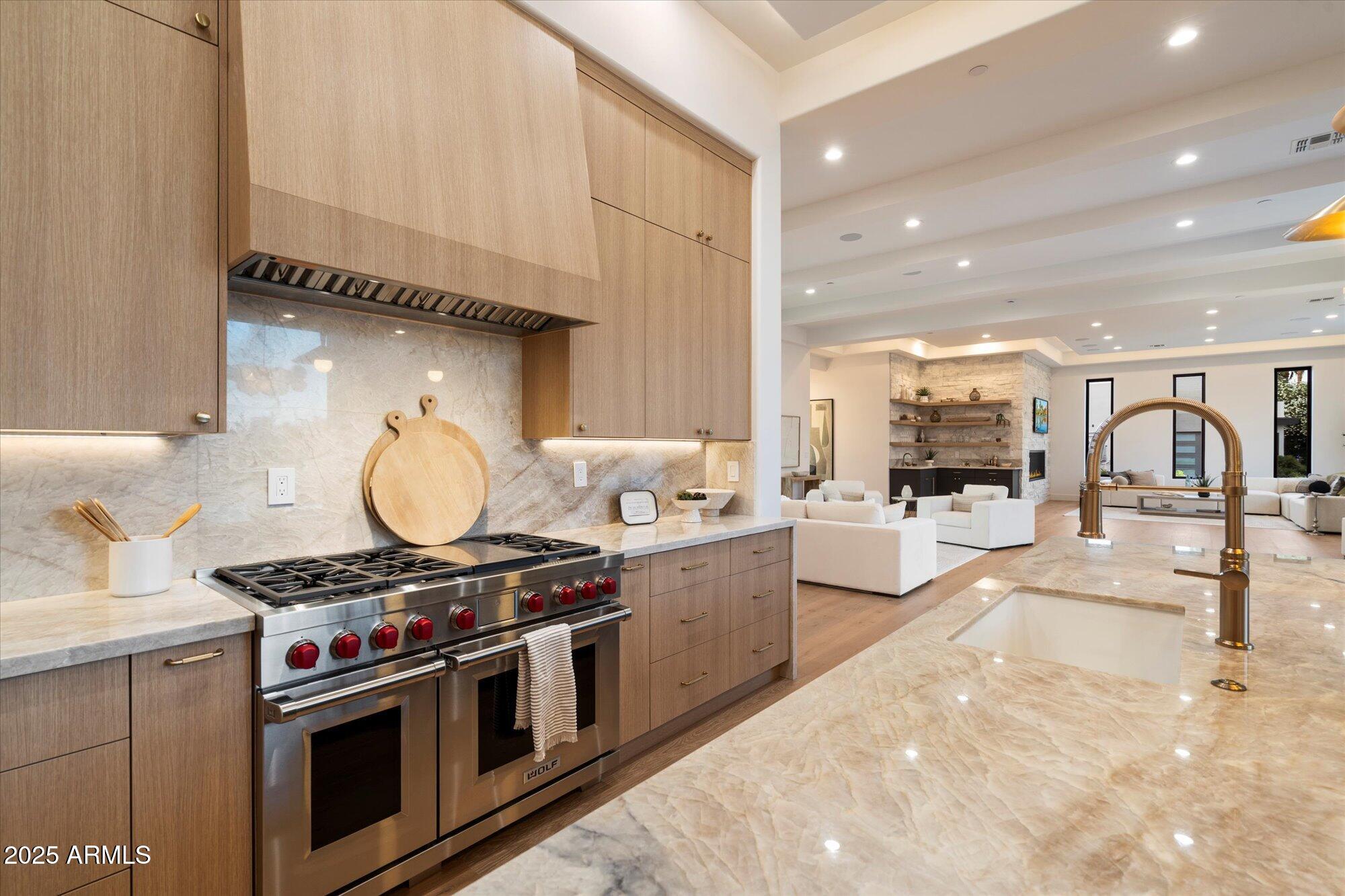 6202 E LARKSPUR Drive