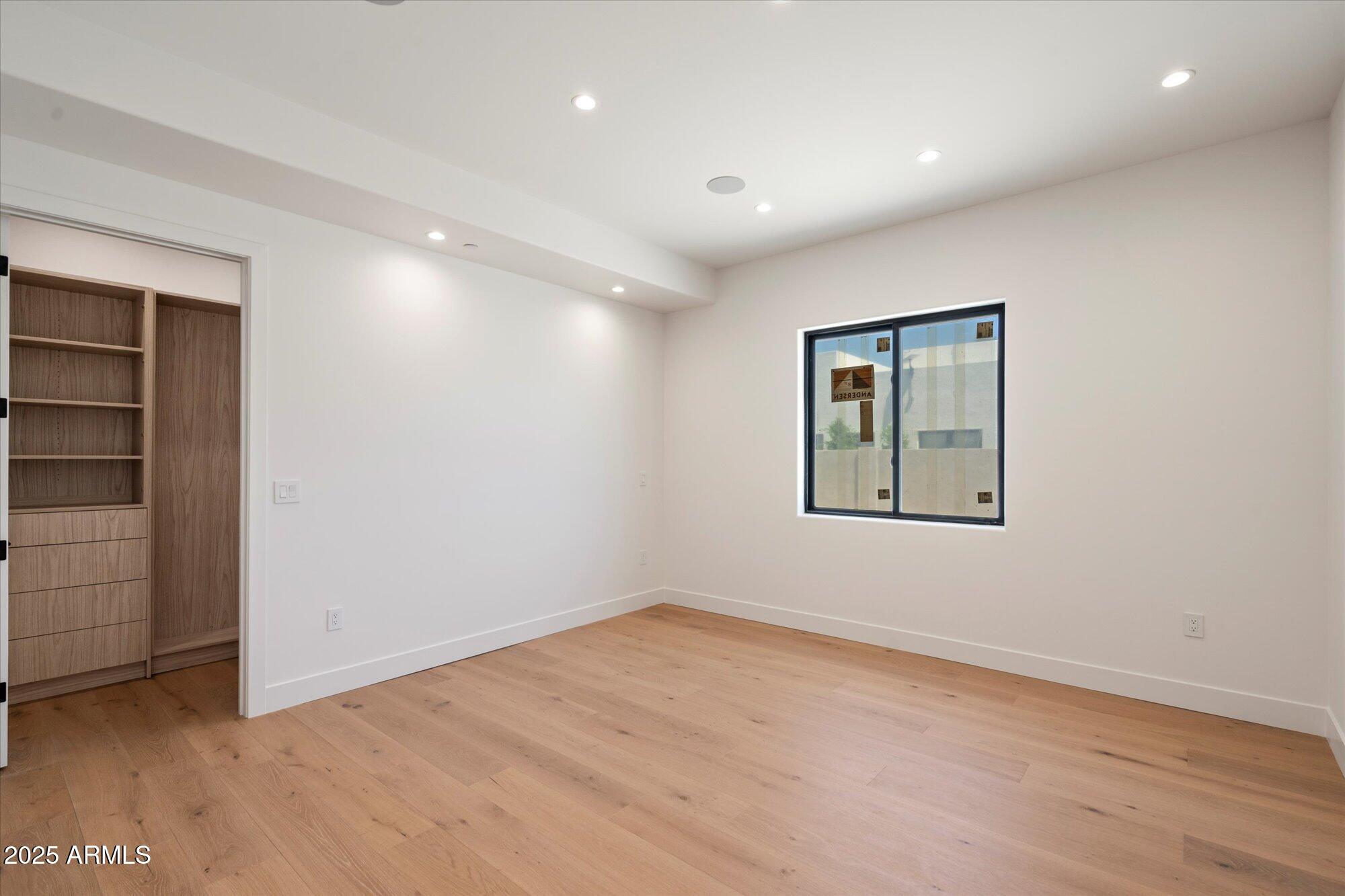 6202 E LARKSPUR Drive