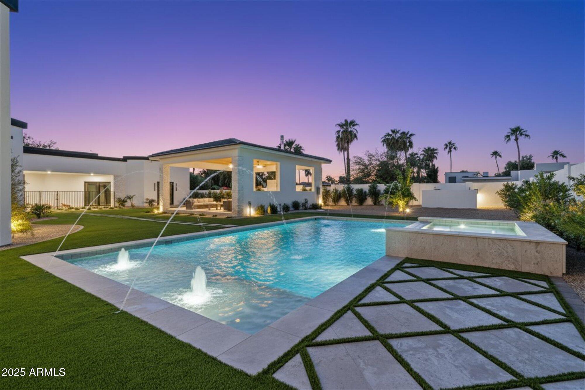 6202 E LARKSPUR Drive