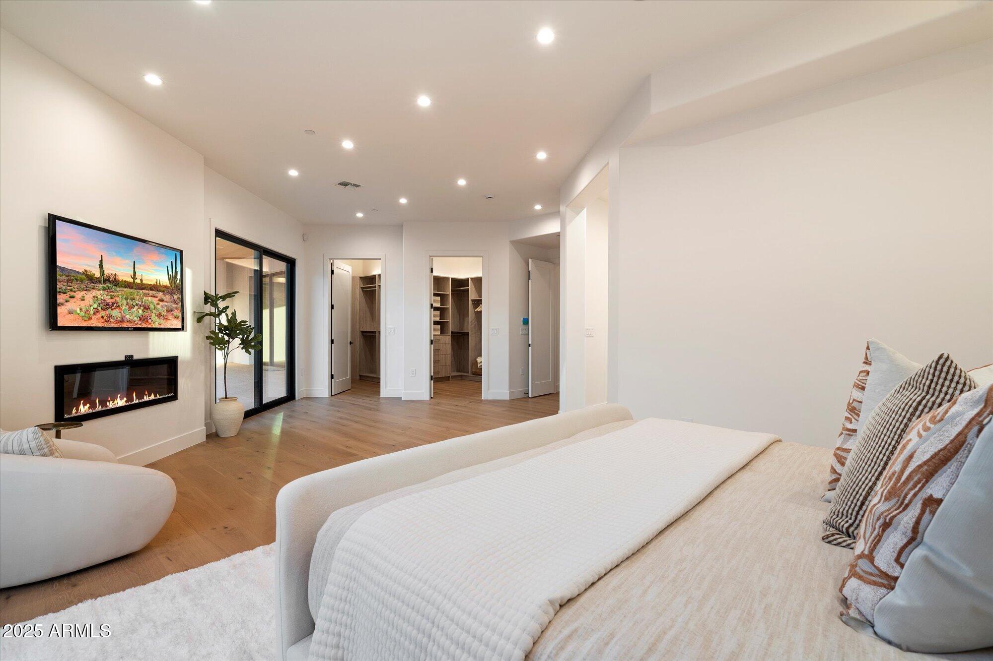 6202 E LARKSPUR Drive