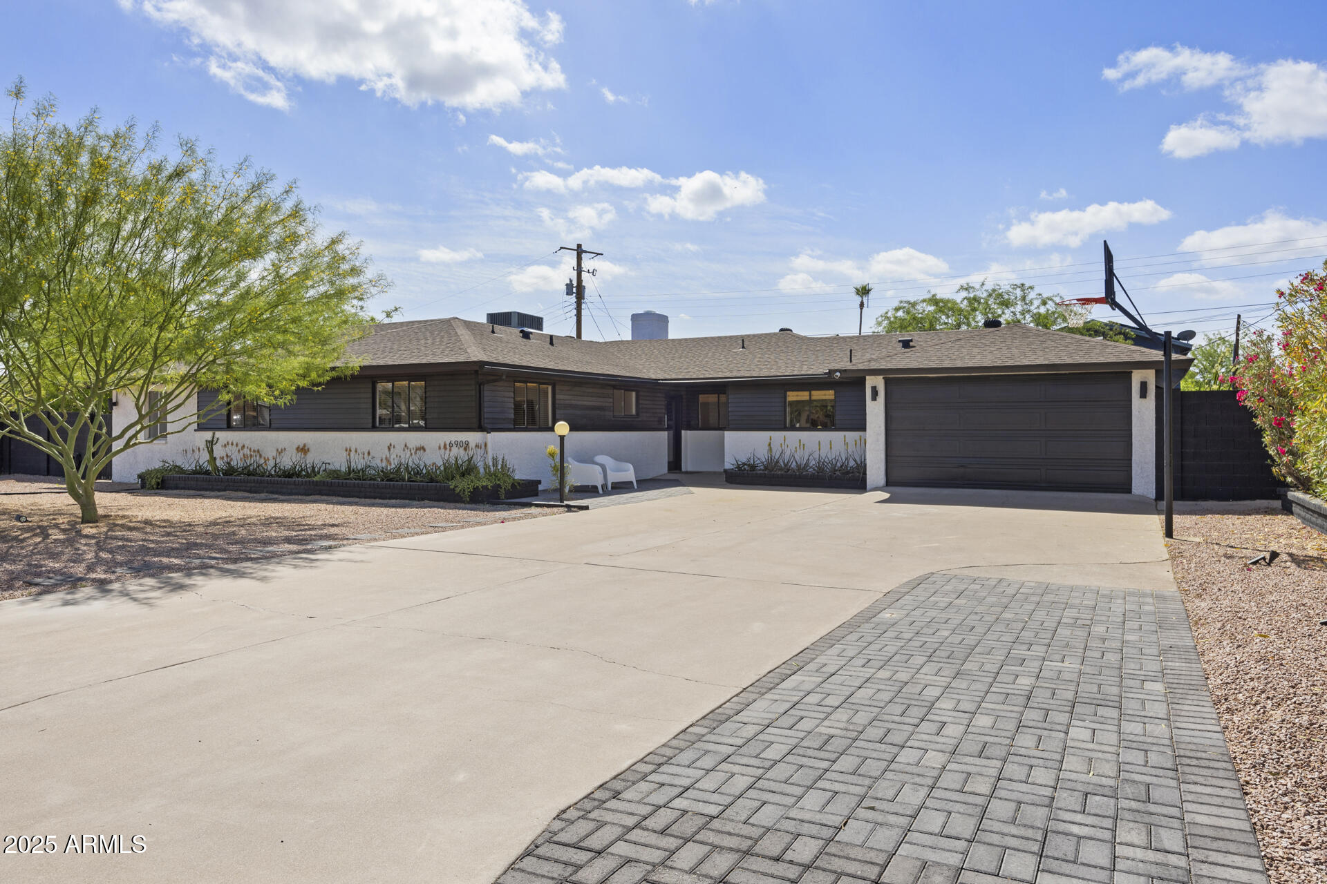 6909 E CORONADO Road