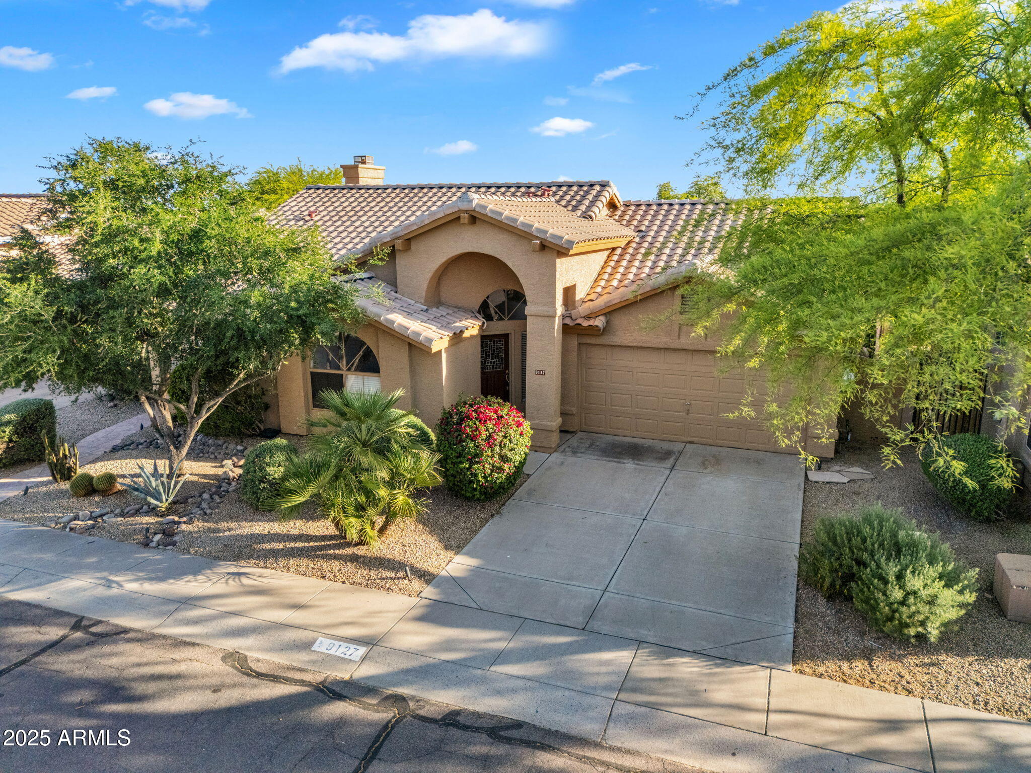 9127 E SIESTA Lane