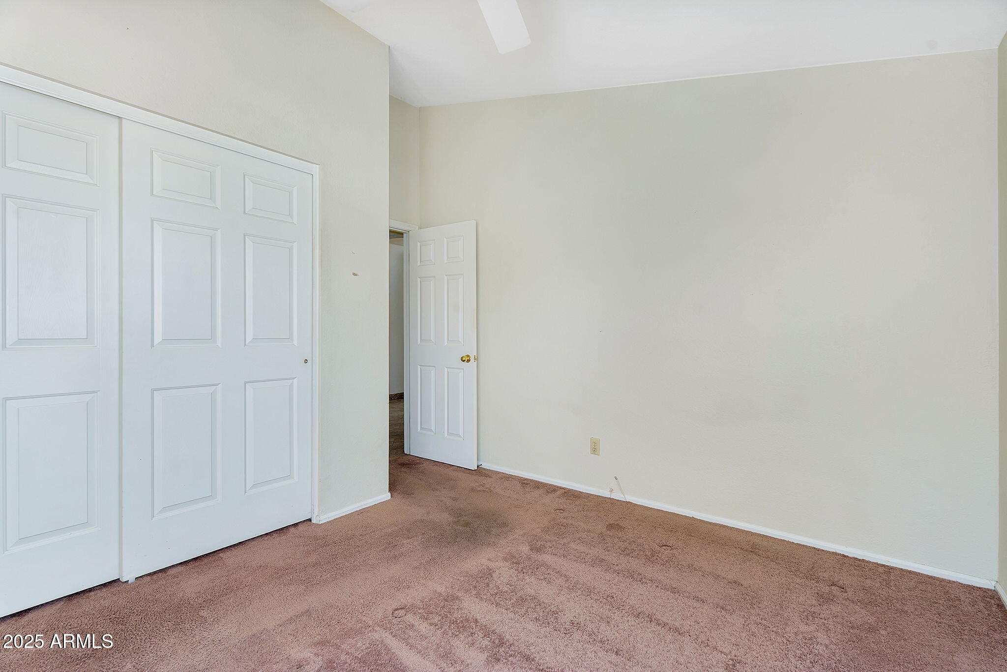 9127 E SIESTA Lane