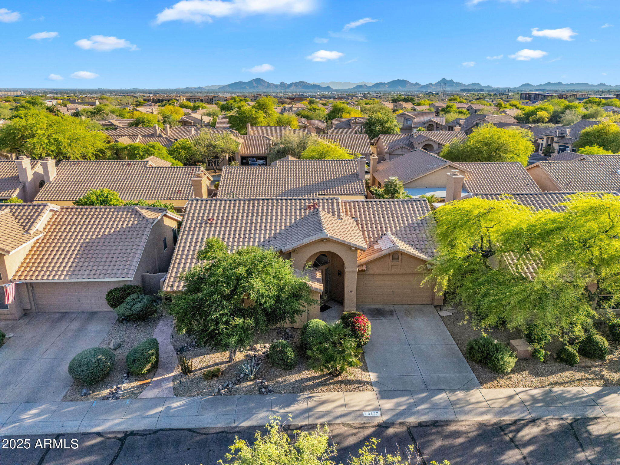 9127 E SIESTA Lane
