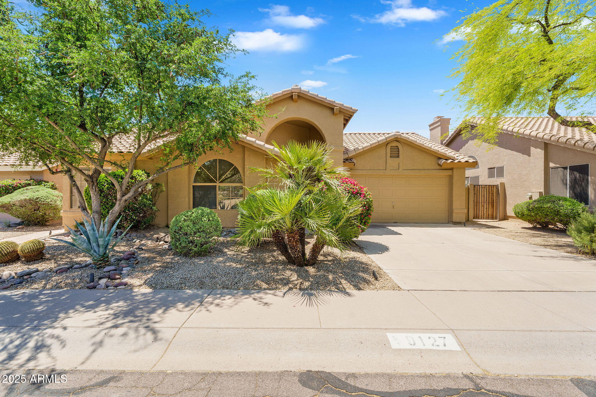 9127 E SIESTA Lane