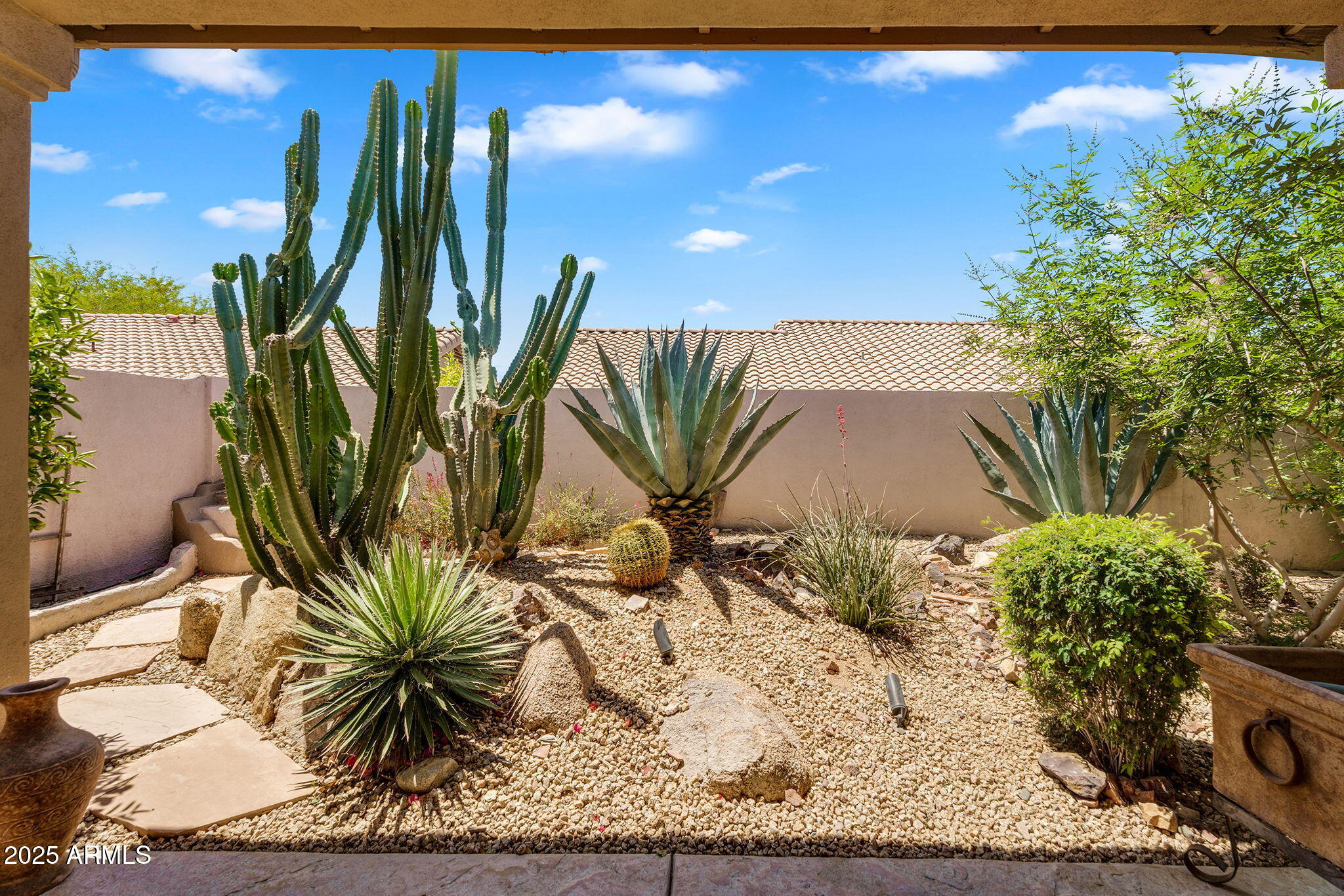 9127 E SIESTA Lane