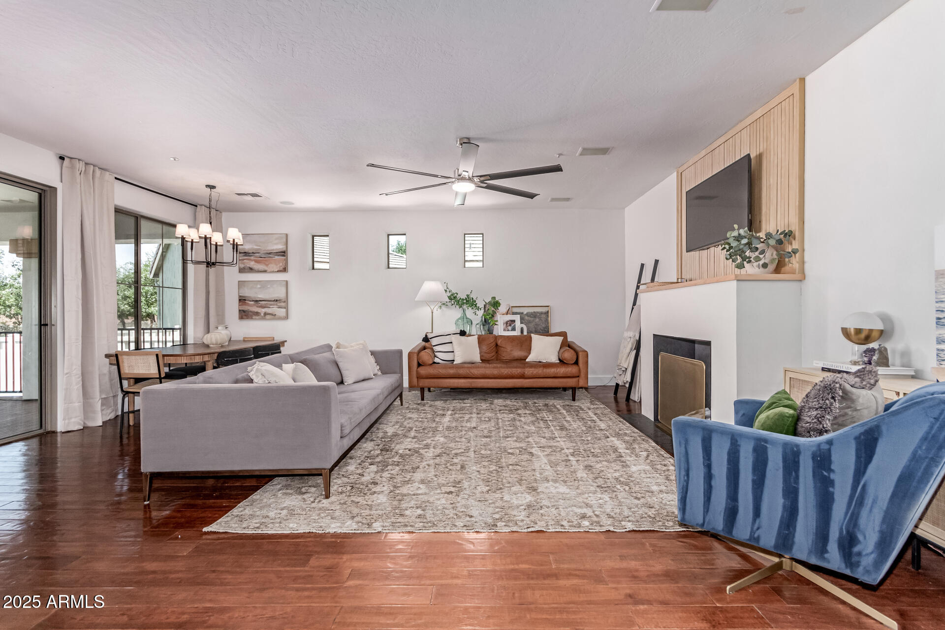 3030 E CAMELLIA Drive