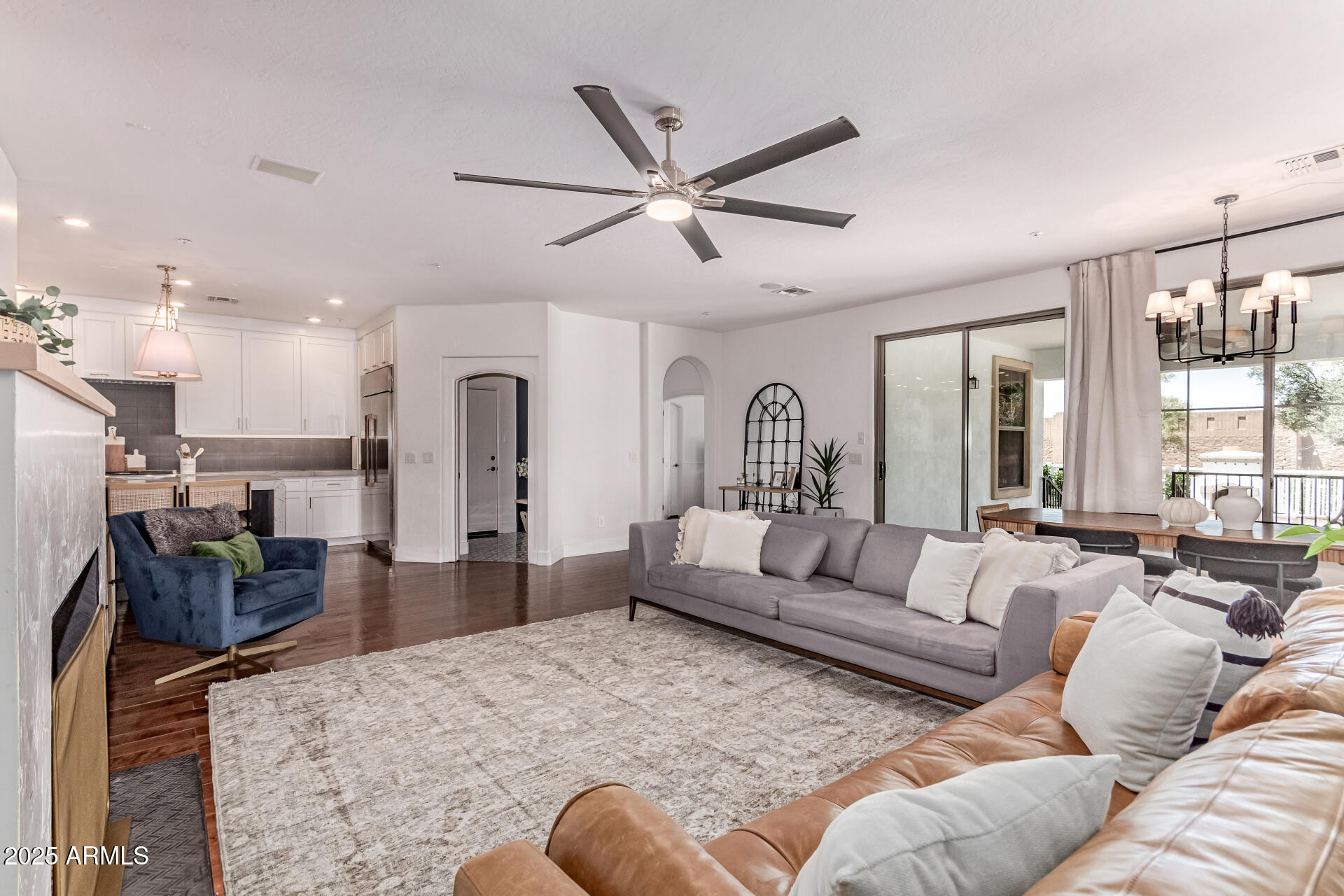 3030 E CAMELLIA Drive