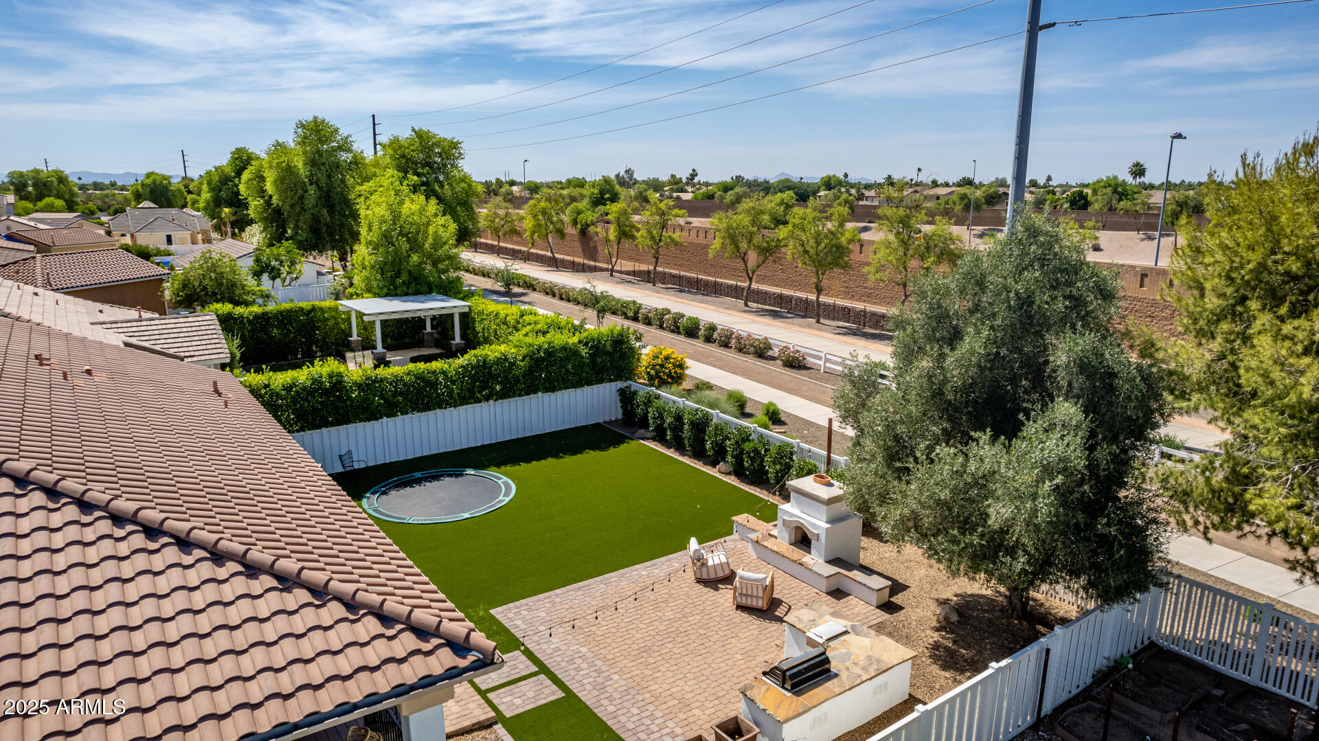 3030 E CAMELLIA Drive