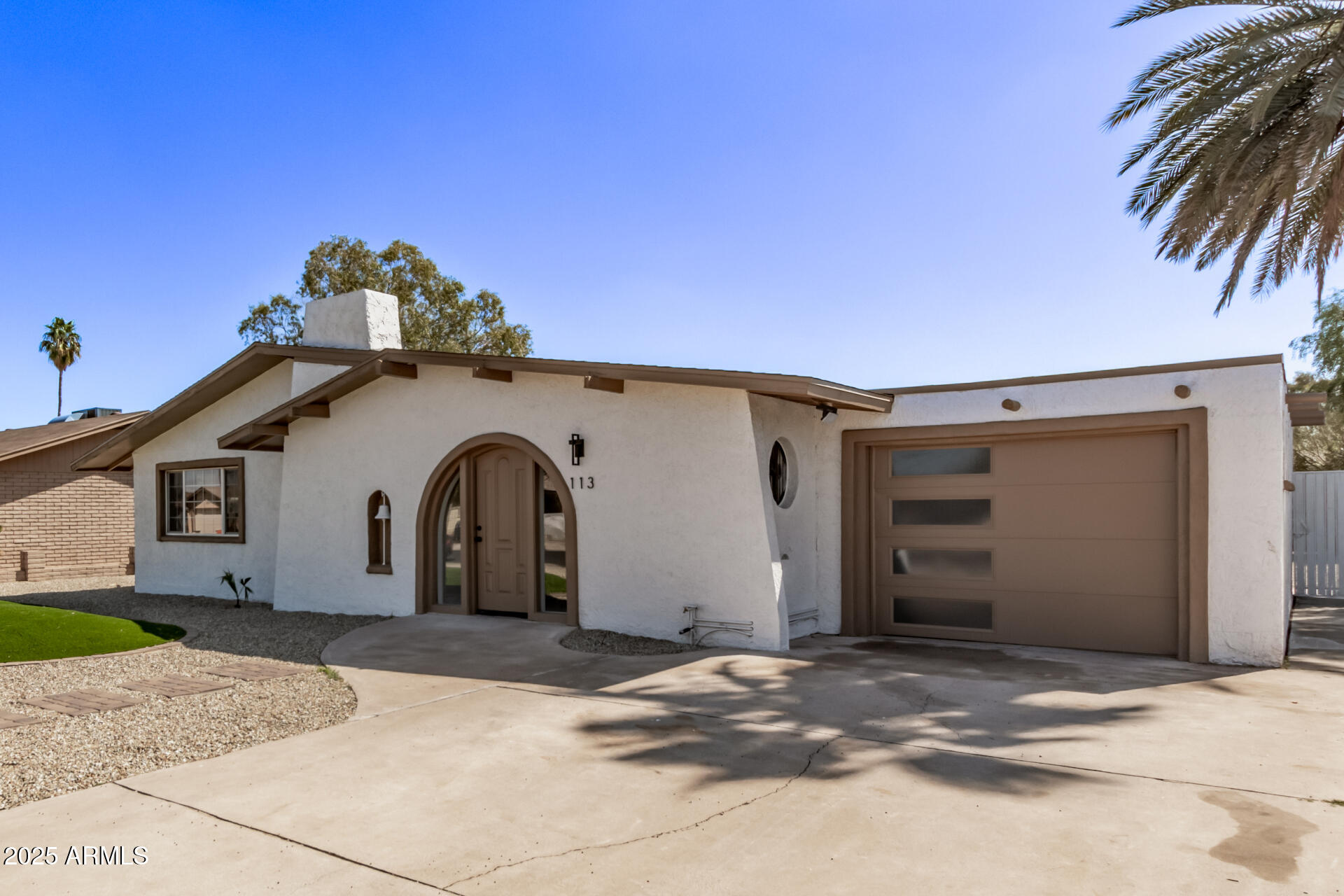 113 W RAWHIDE Avenue