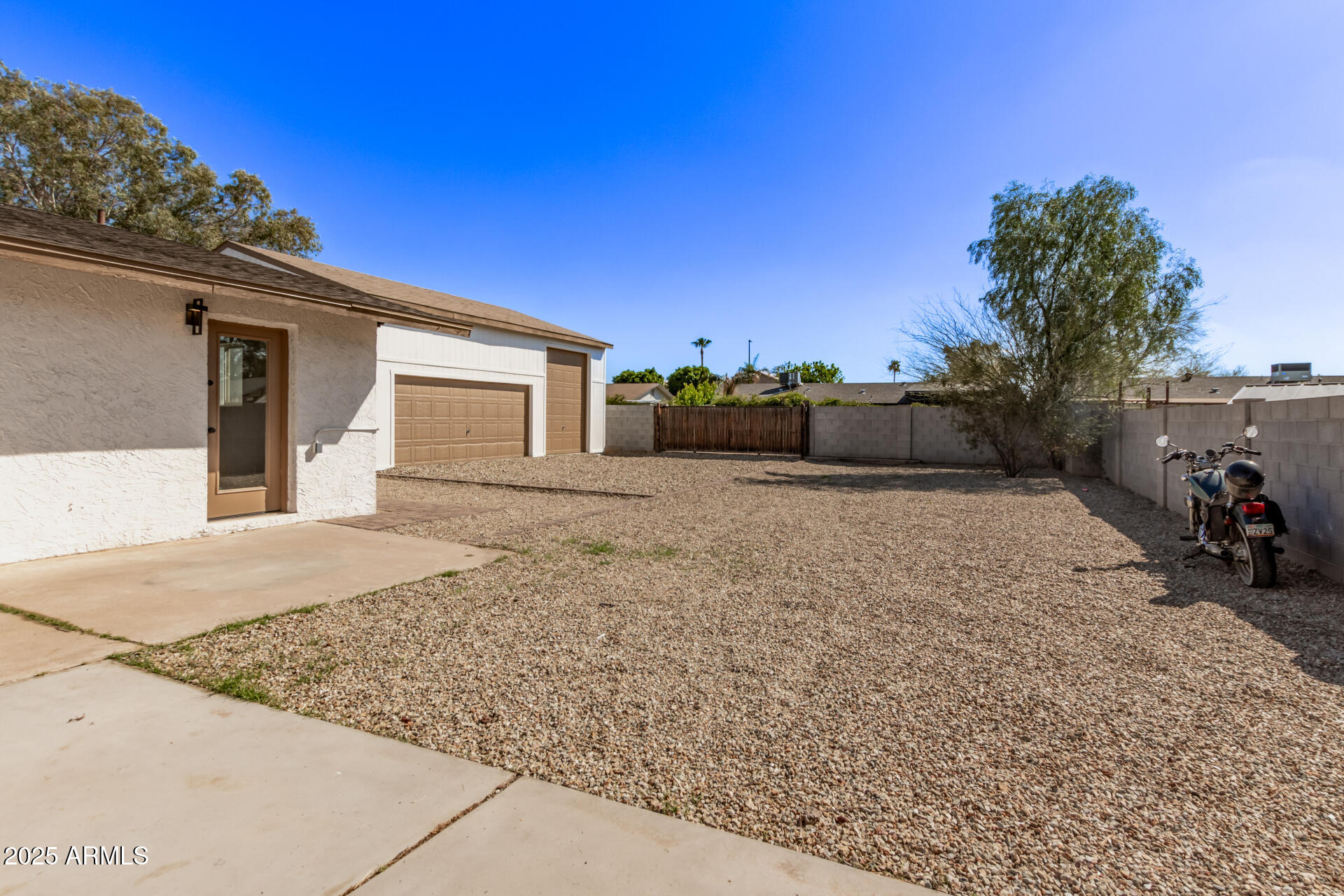 113 W RAWHIDE Avenue