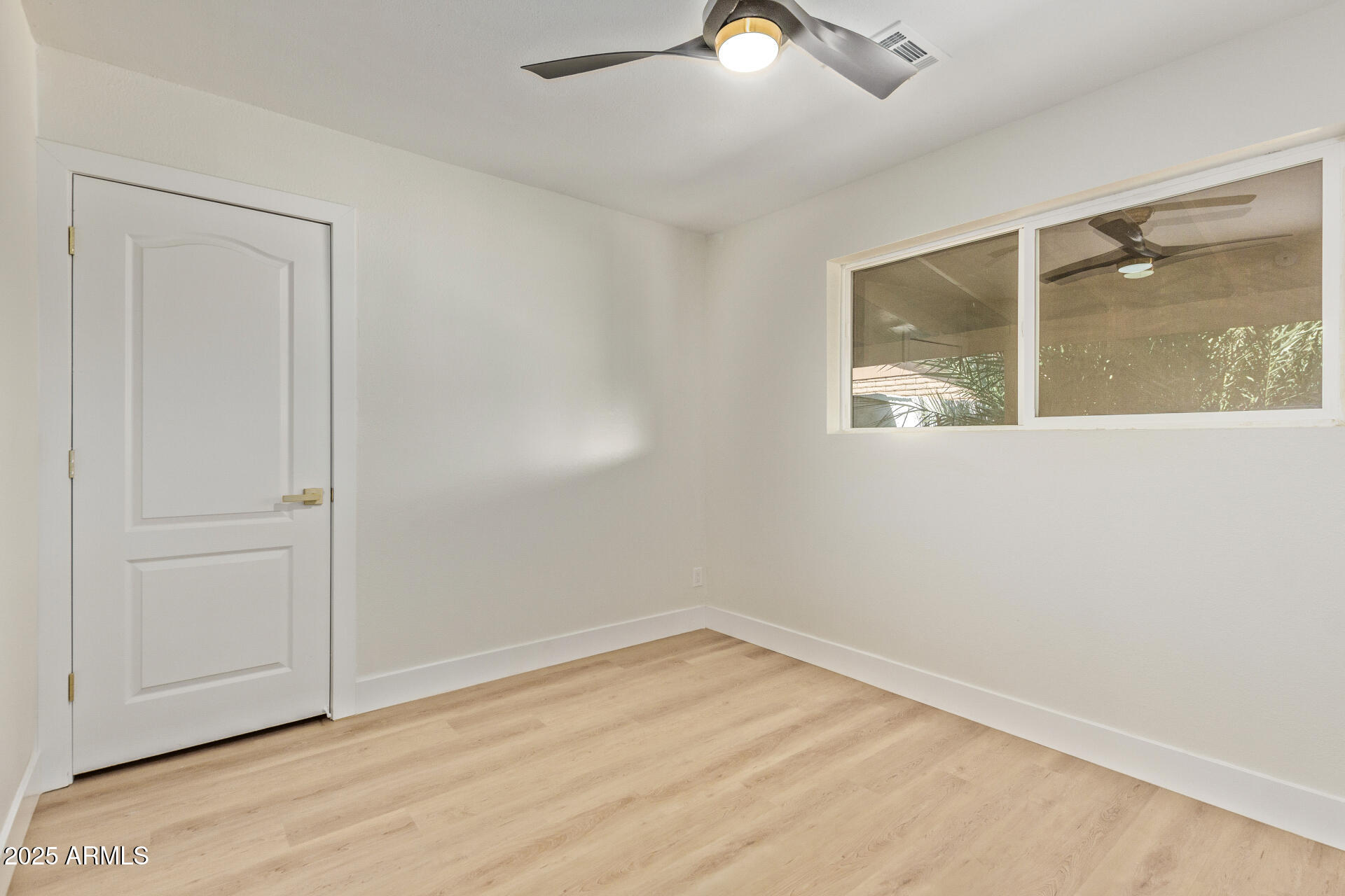 113 W RAWHIDE Avenue