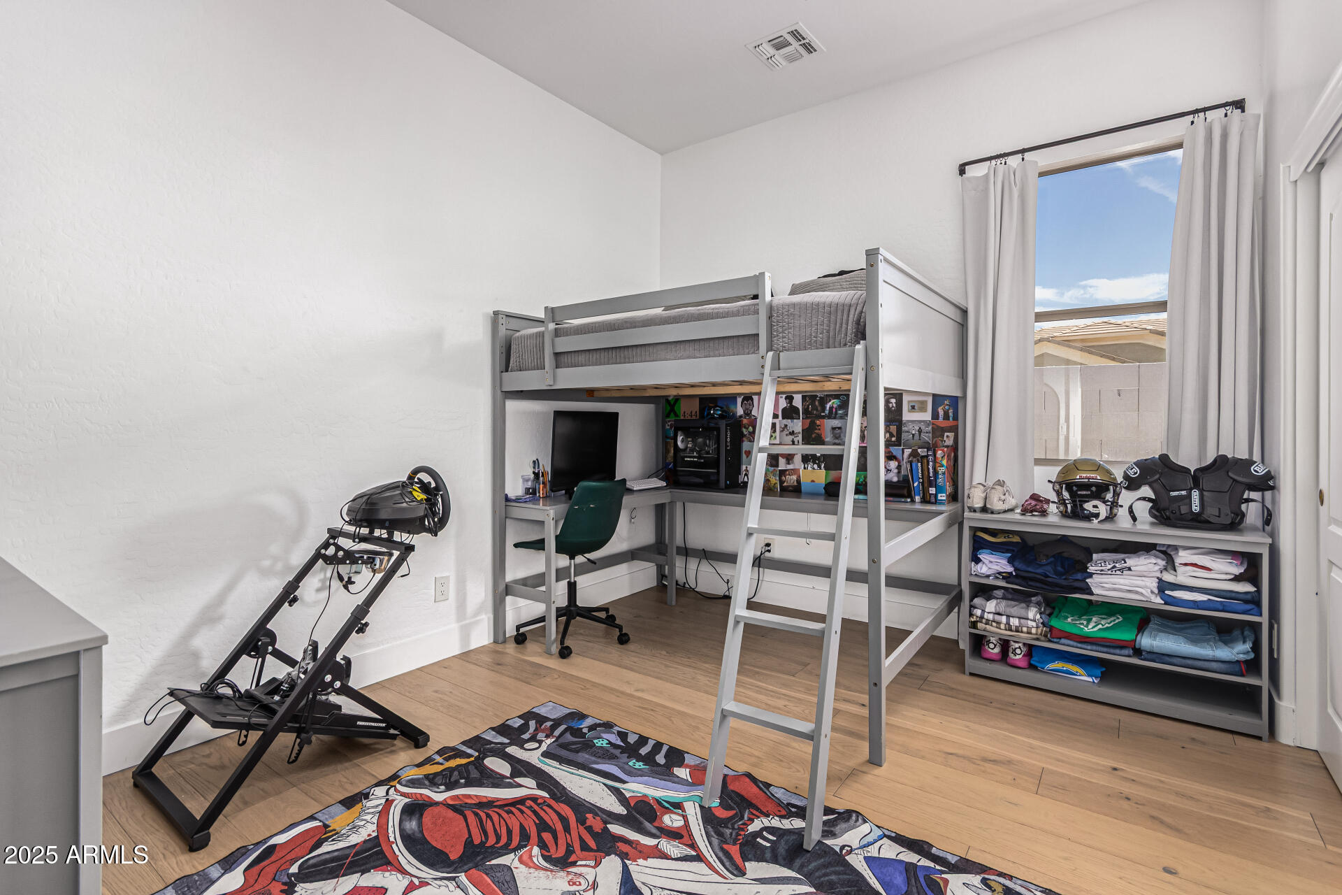 3000 E PARKVIEW Drive