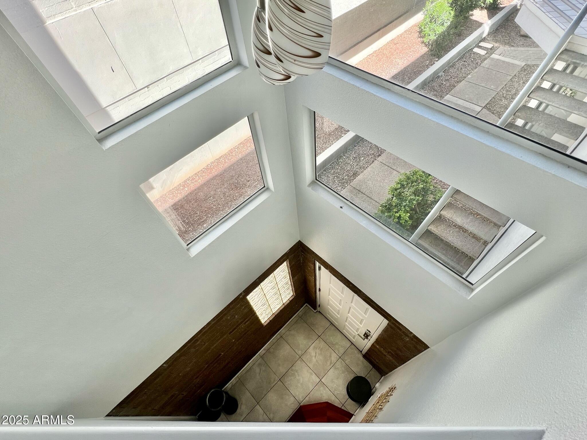 3633 N 3RD Avenue, 2051