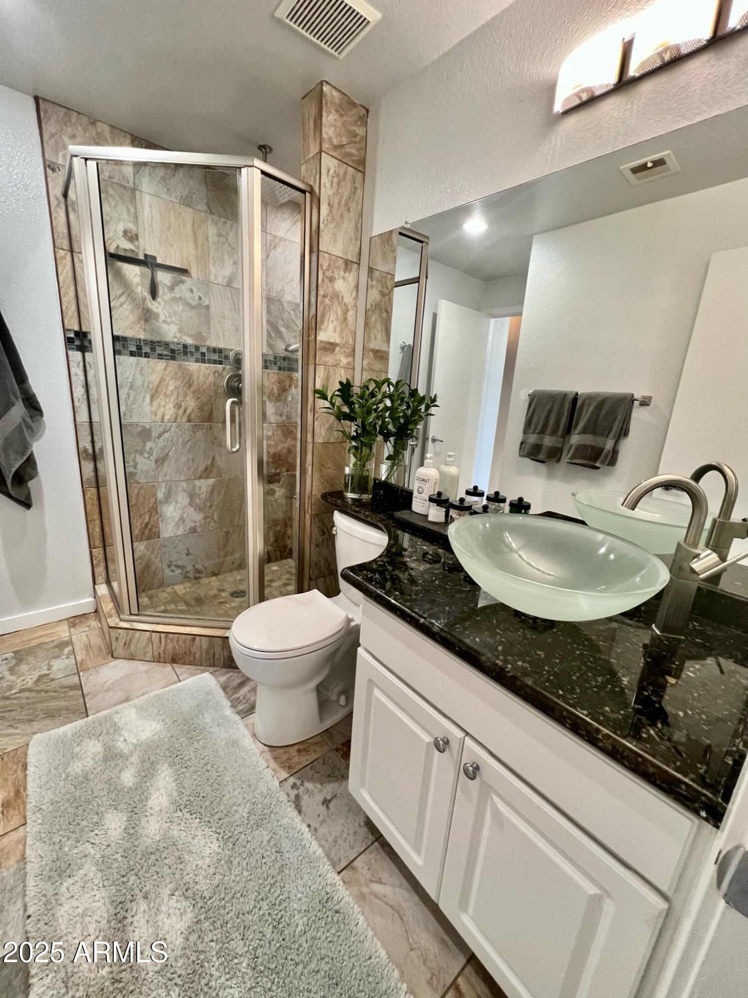 3633 N 3RD Avenue, 2051