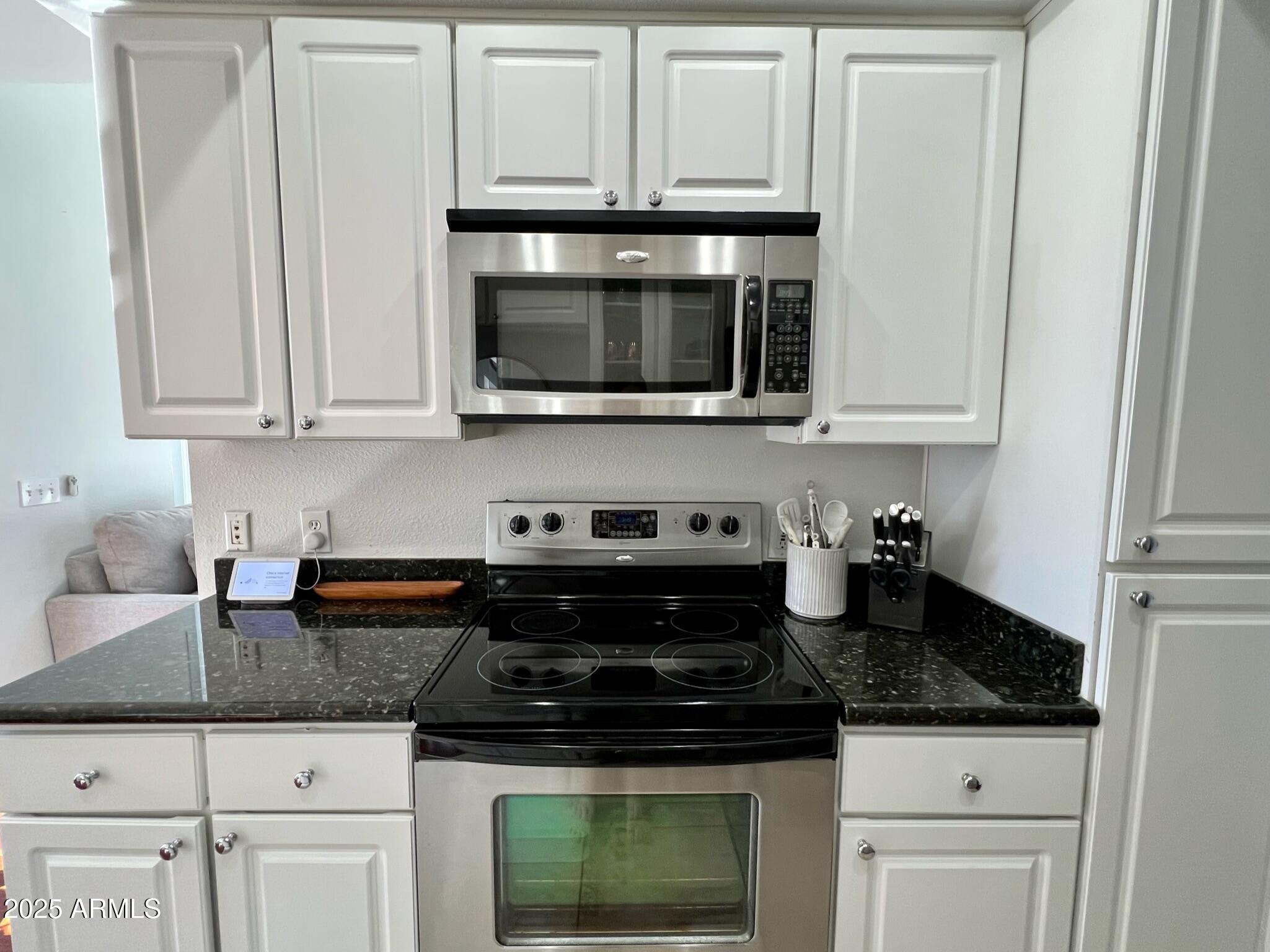 3633 N 3RD Avenue, 2051