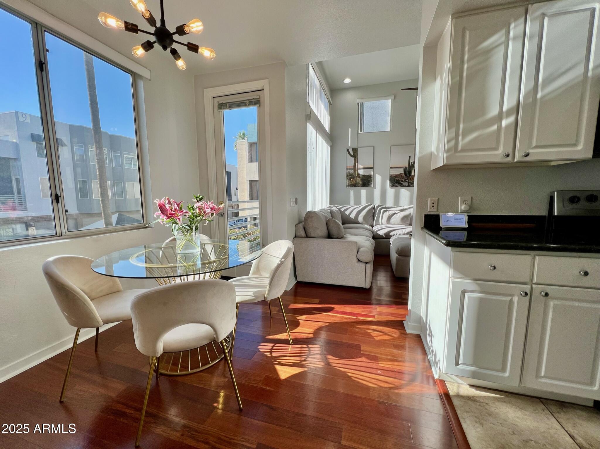 3633 N 3RD Avenue, 2051