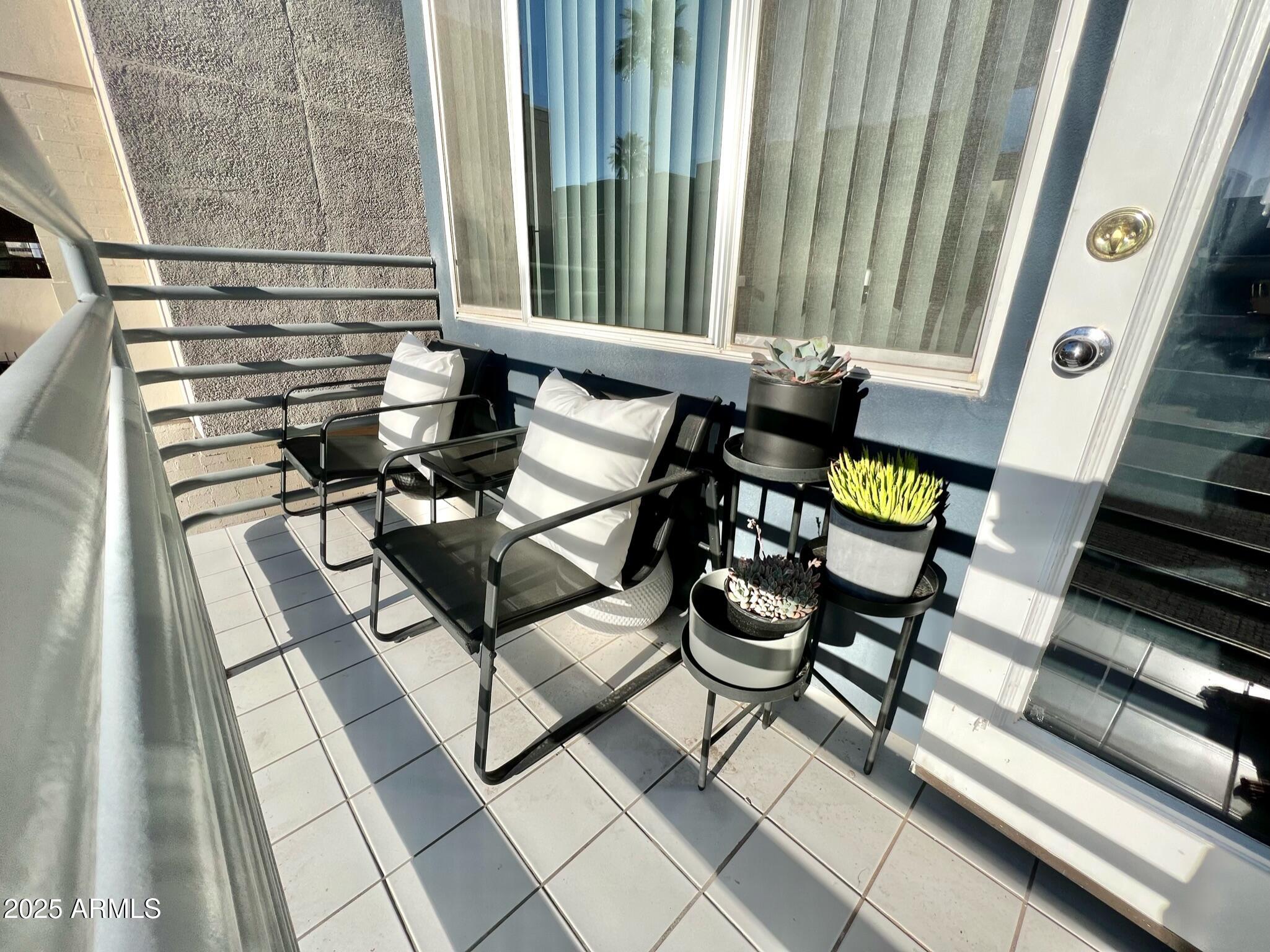 3633 N 3RD Avenue, 2051