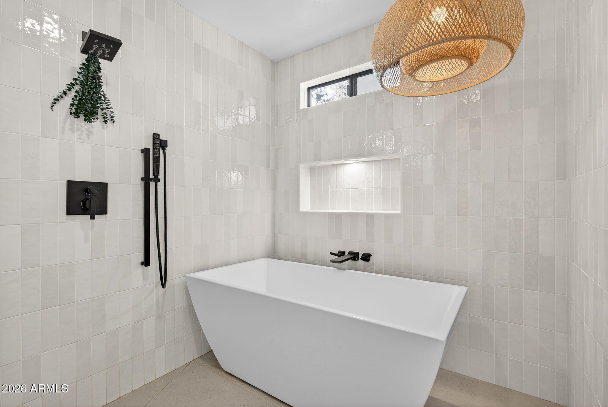 2223 E CLAXTON Street