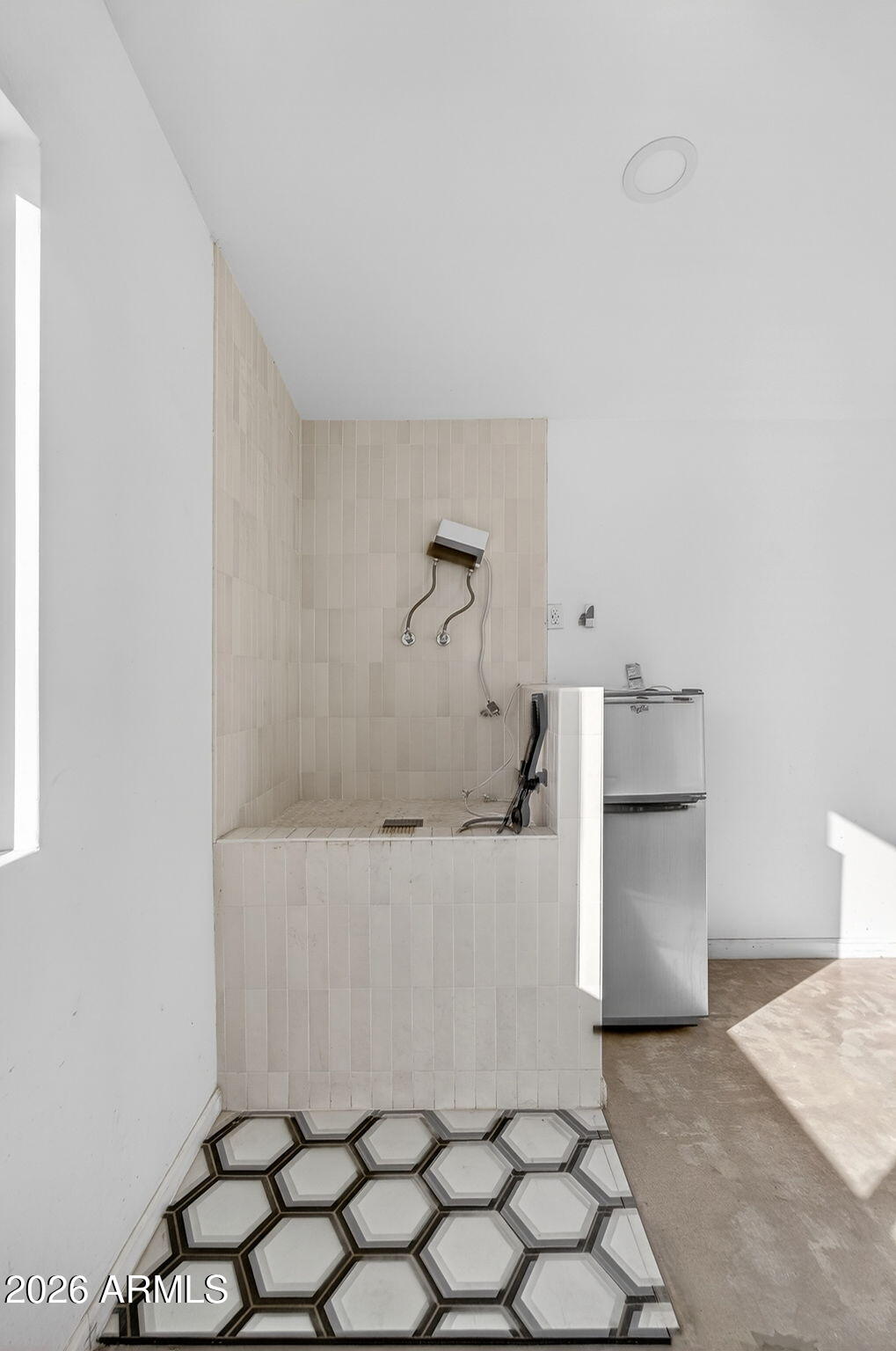 2223 E CLAXTON Street