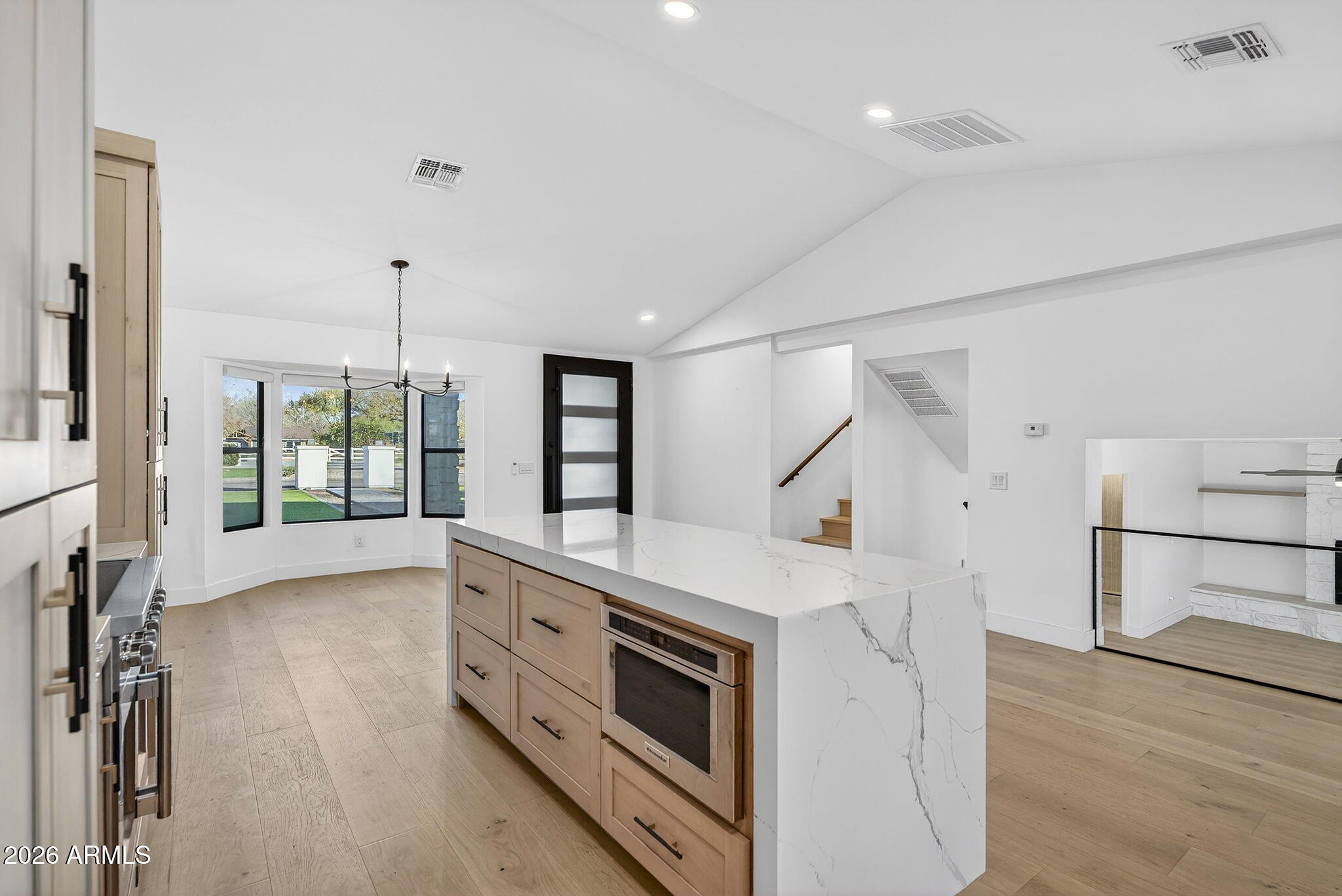 2223 E CLAXTON Street