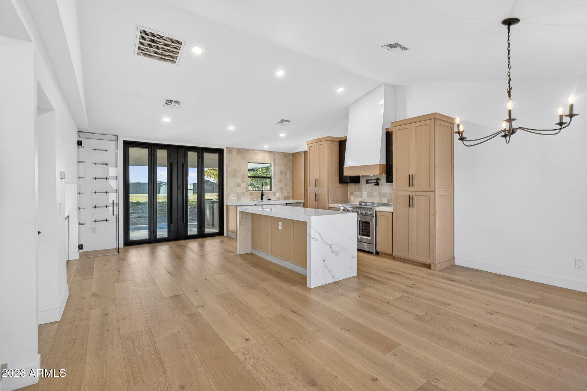 2223 E CLAXTON Street