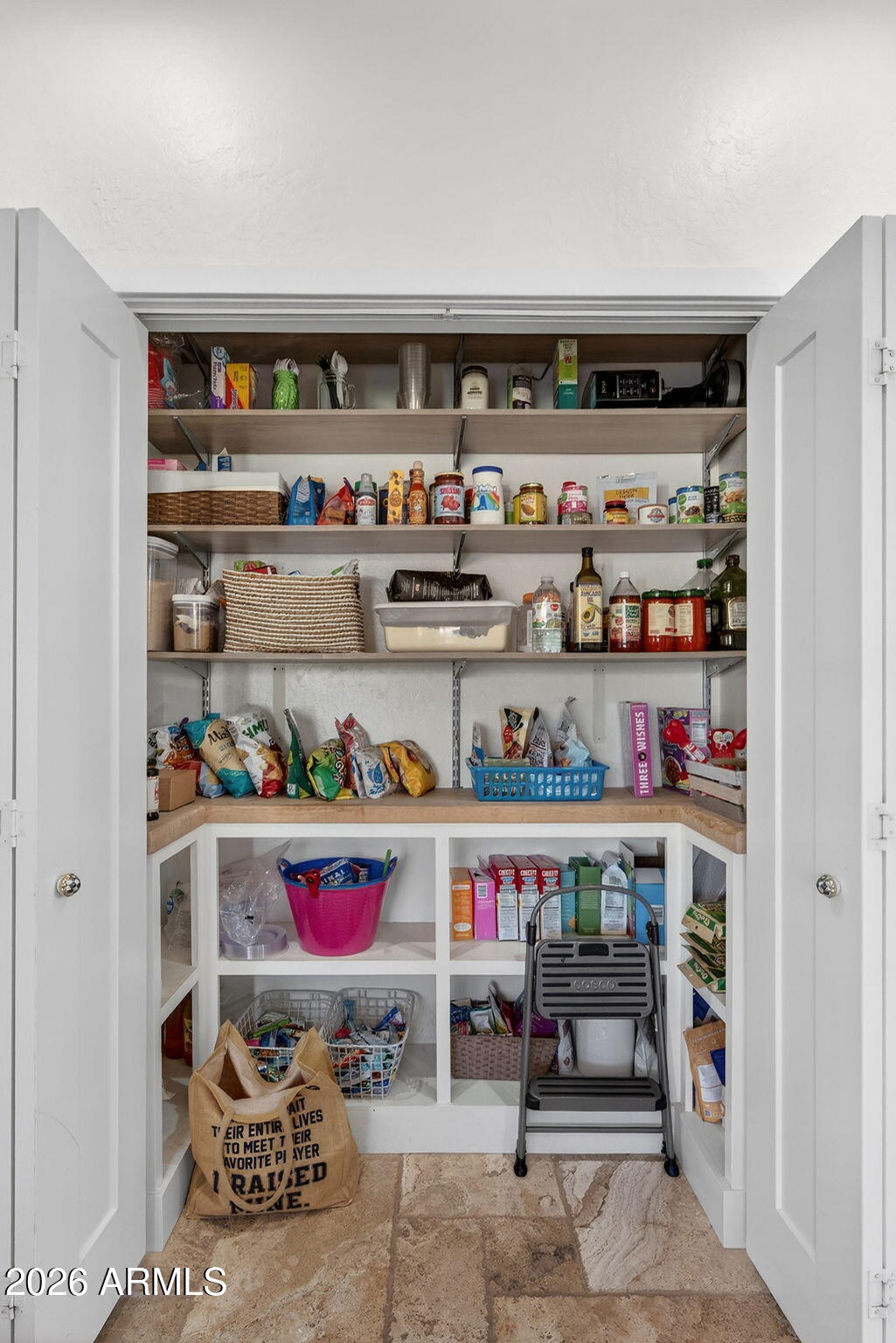 2860 E CAMELLIA Drive