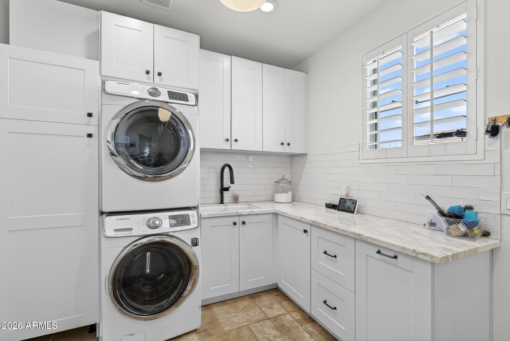 2860 E CAMELLIA Drive