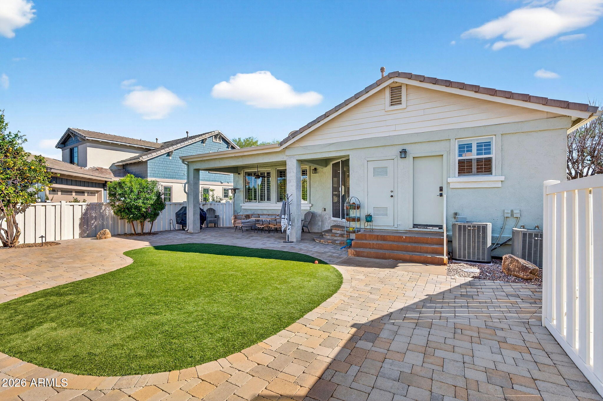 2860 E CAMELLIA Drive