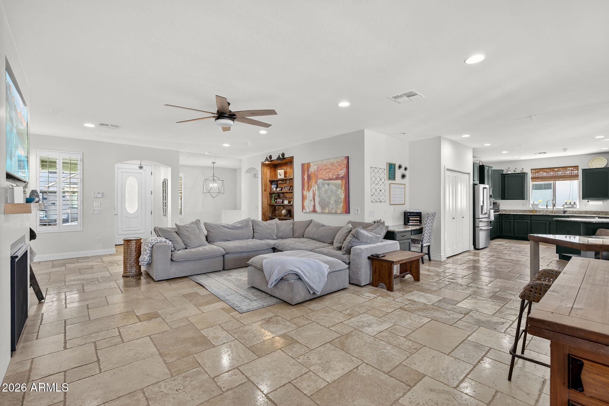 2860 E CAMELLIA Drive