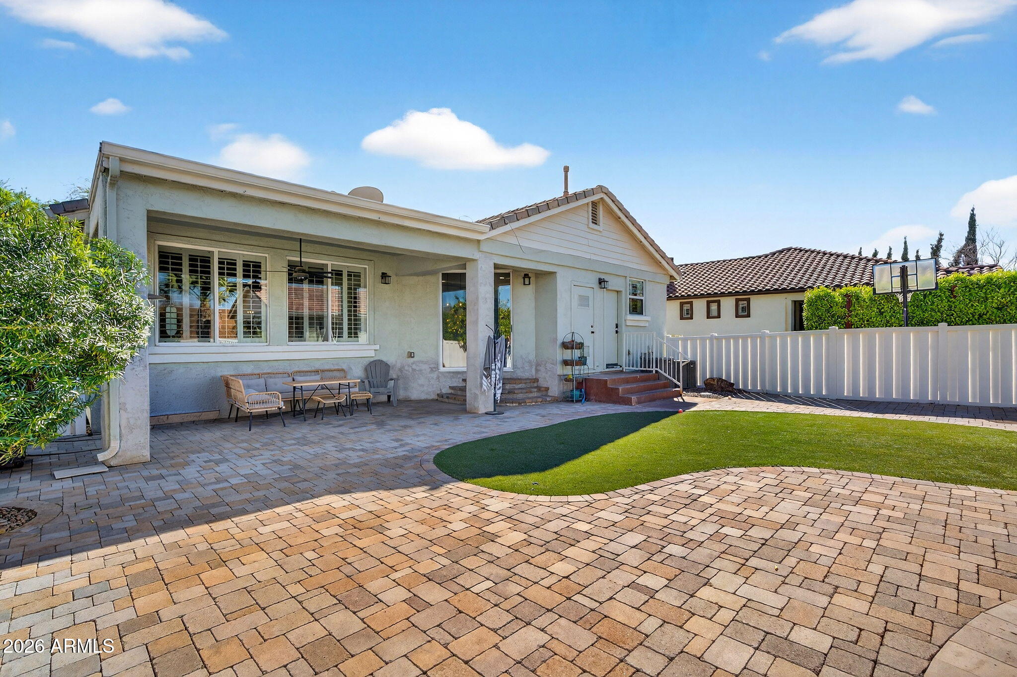 2860 E CAMELLIA Drive