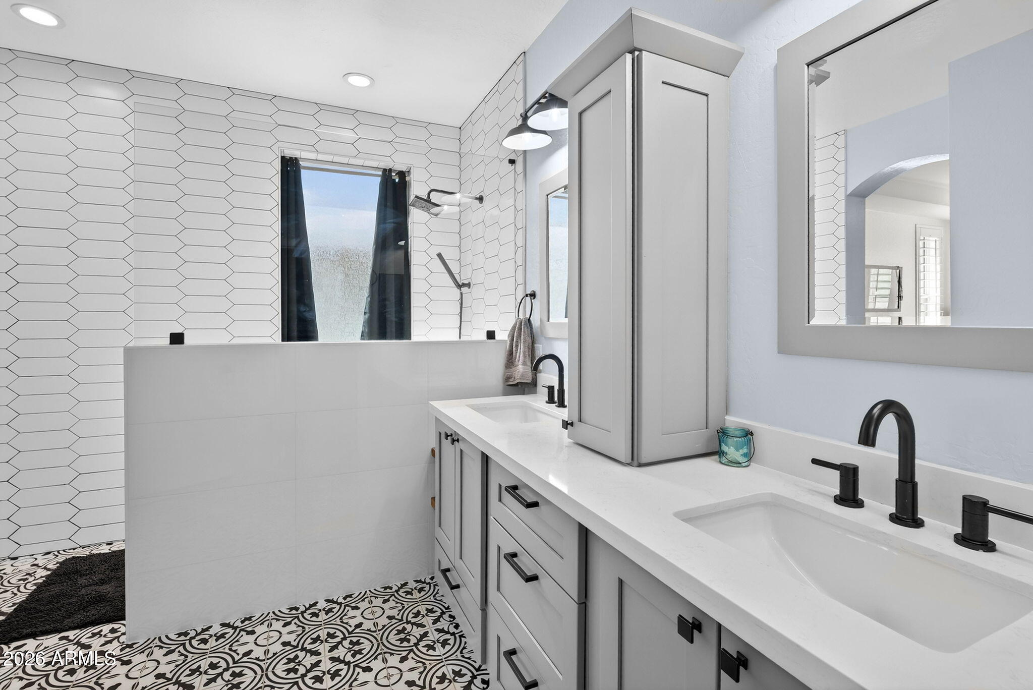 2860 E CAMELLIA Drive