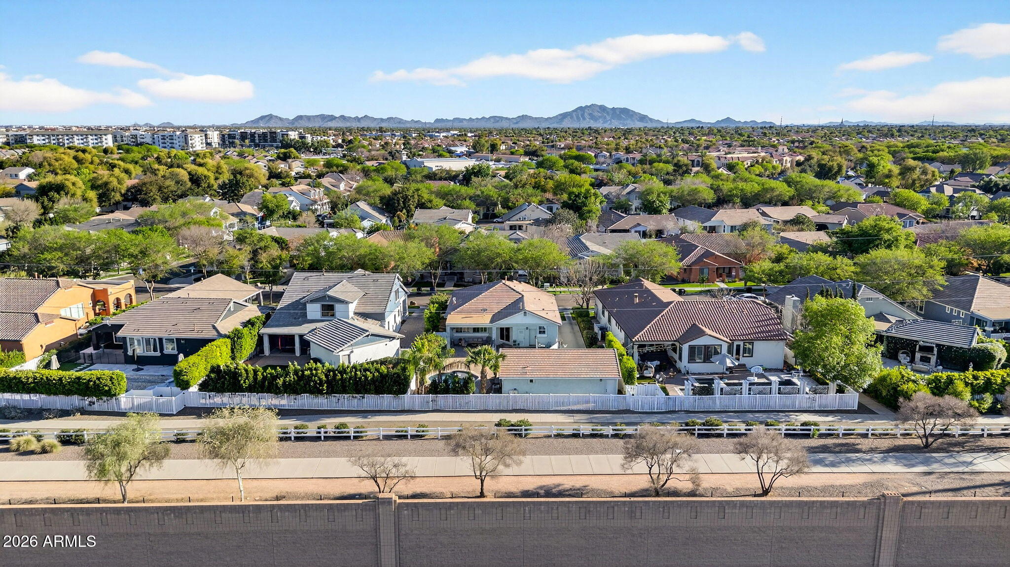 2860 E CAMELLIA Drive