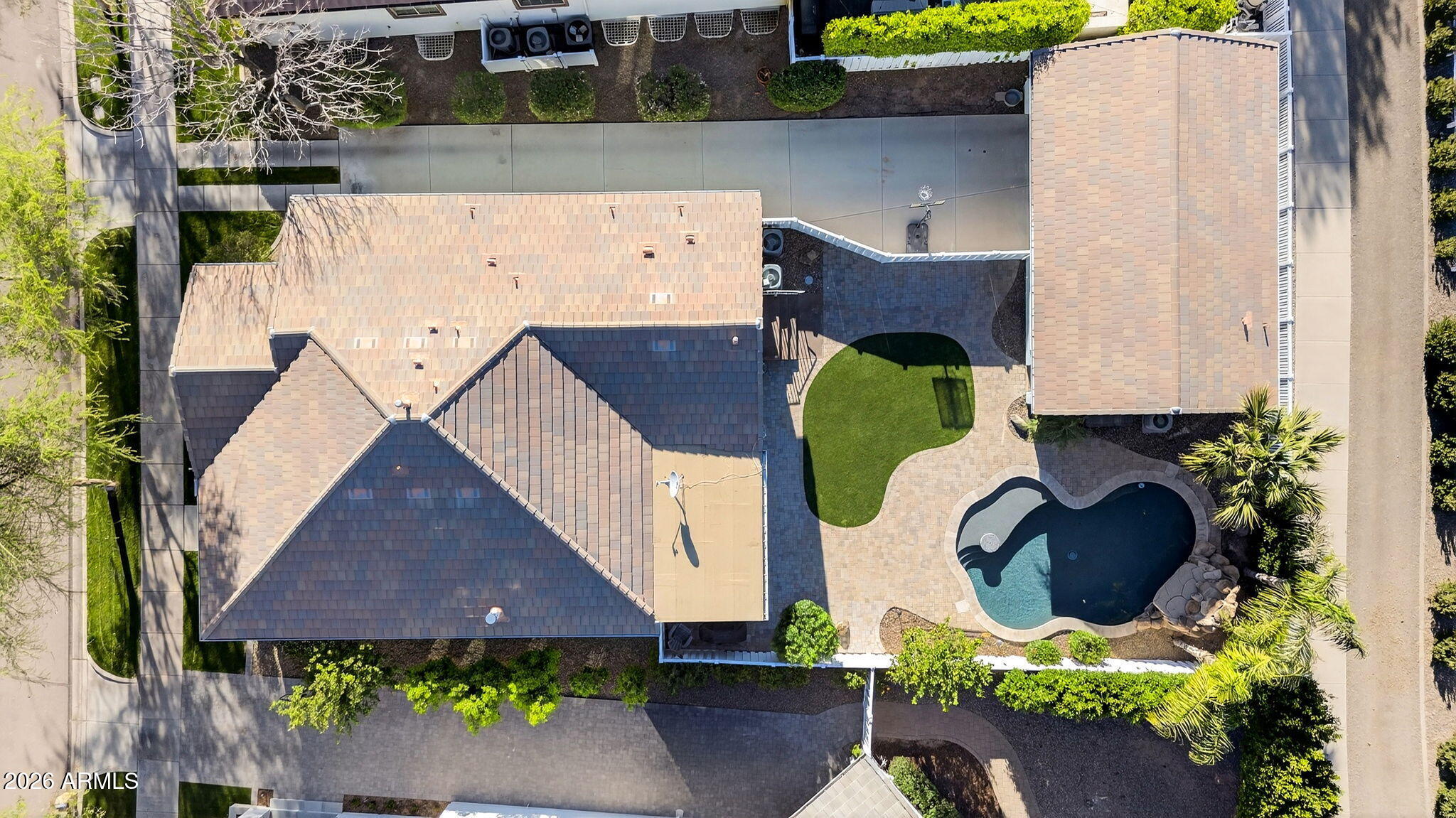 2860 E CAMELLIA Drive