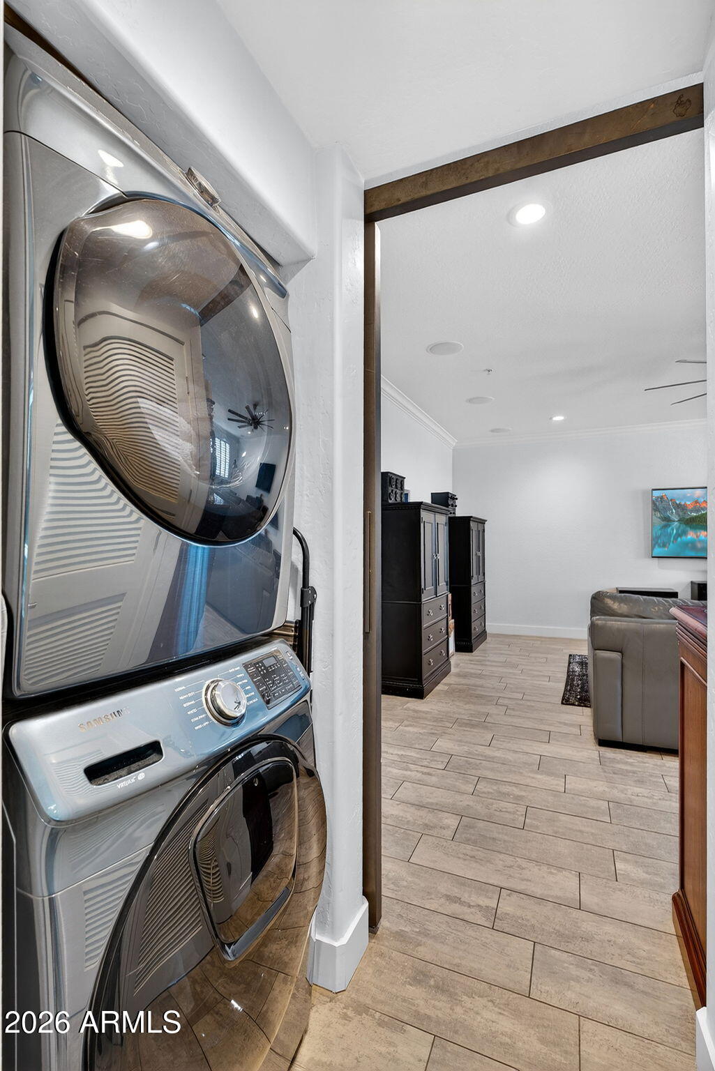 706 E WASHINGTON Street 207