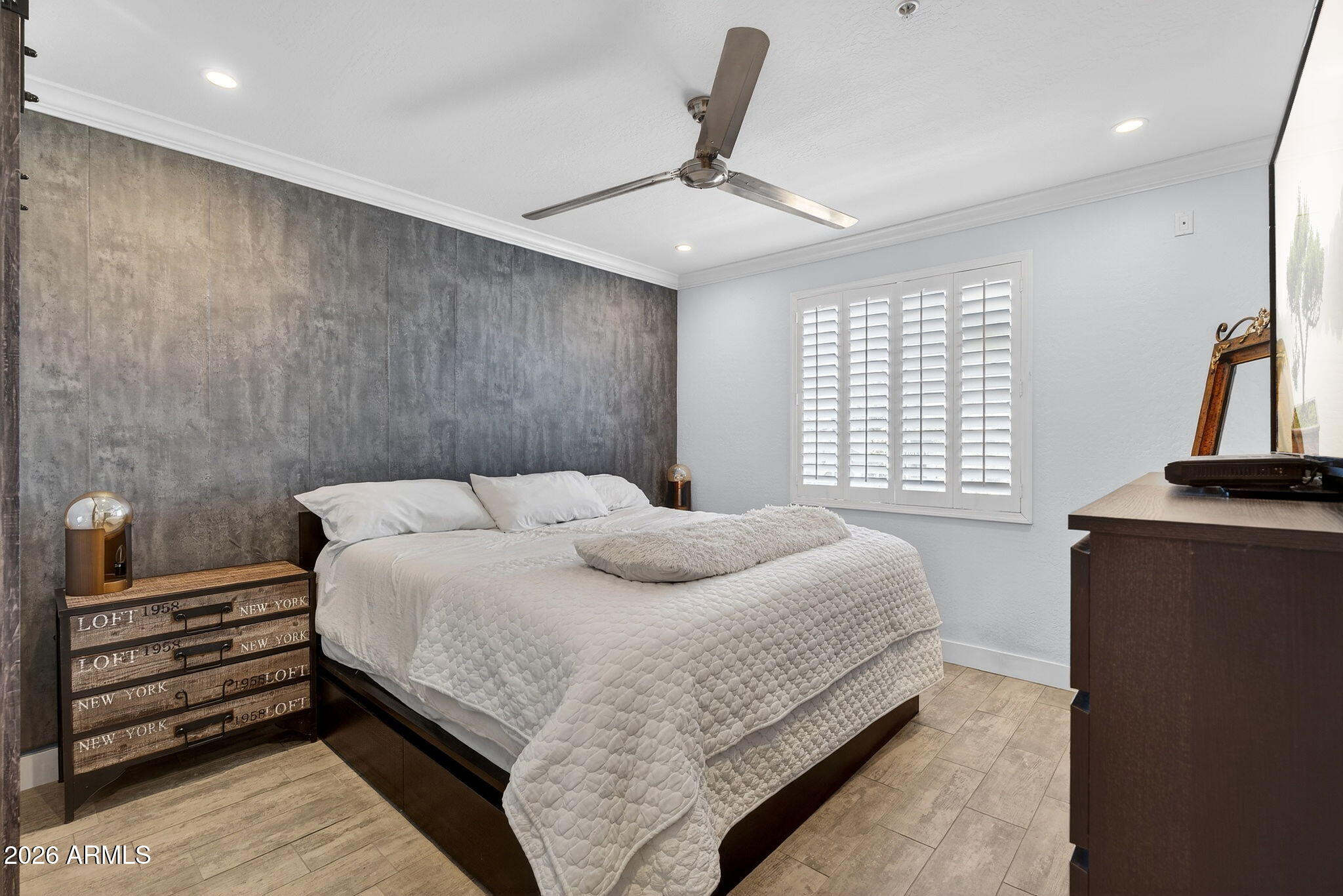 706 E WASHINGTON Street 207