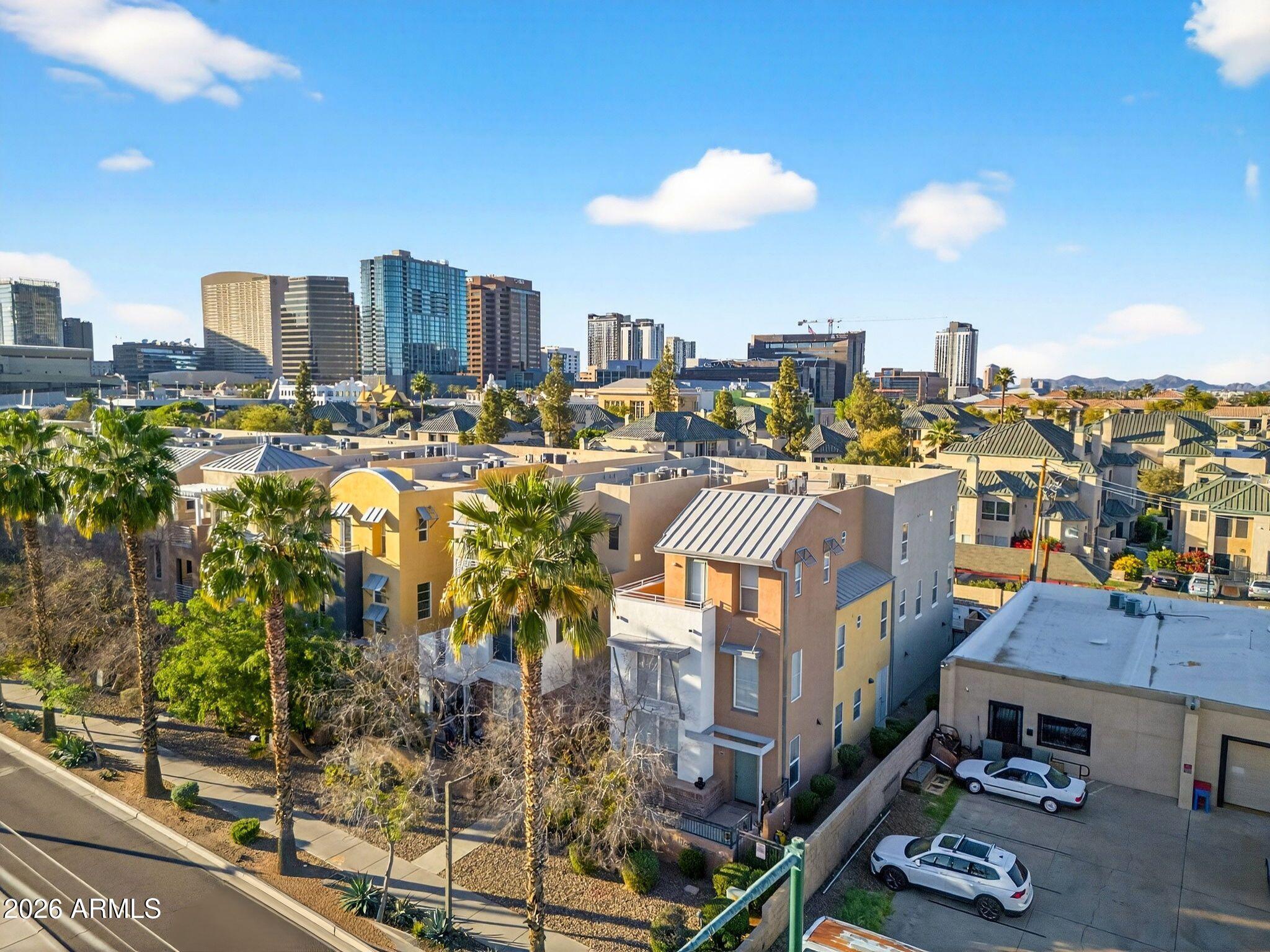 706 E WASHINGTON Street 207