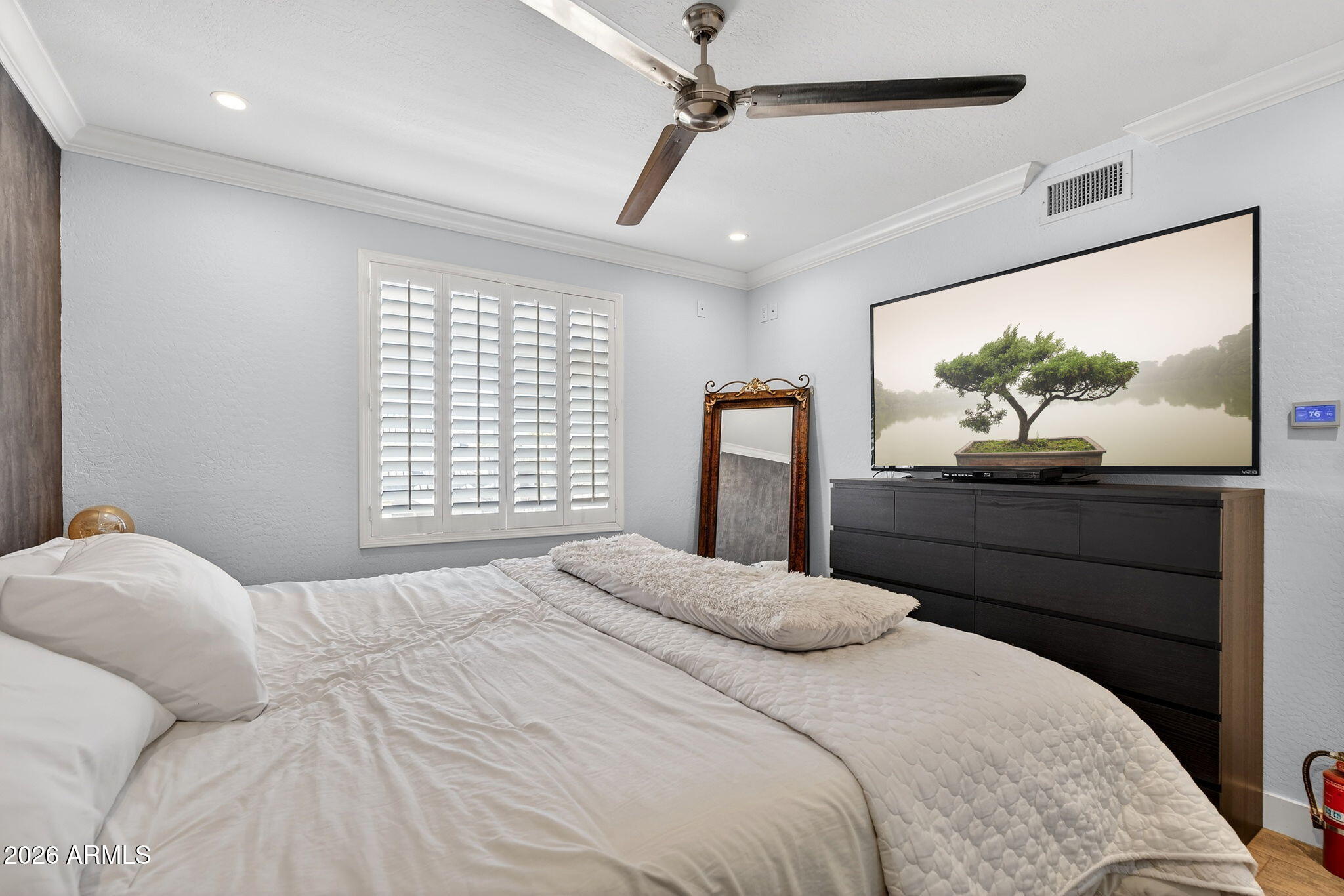 706 E WASHINGTON Street 207