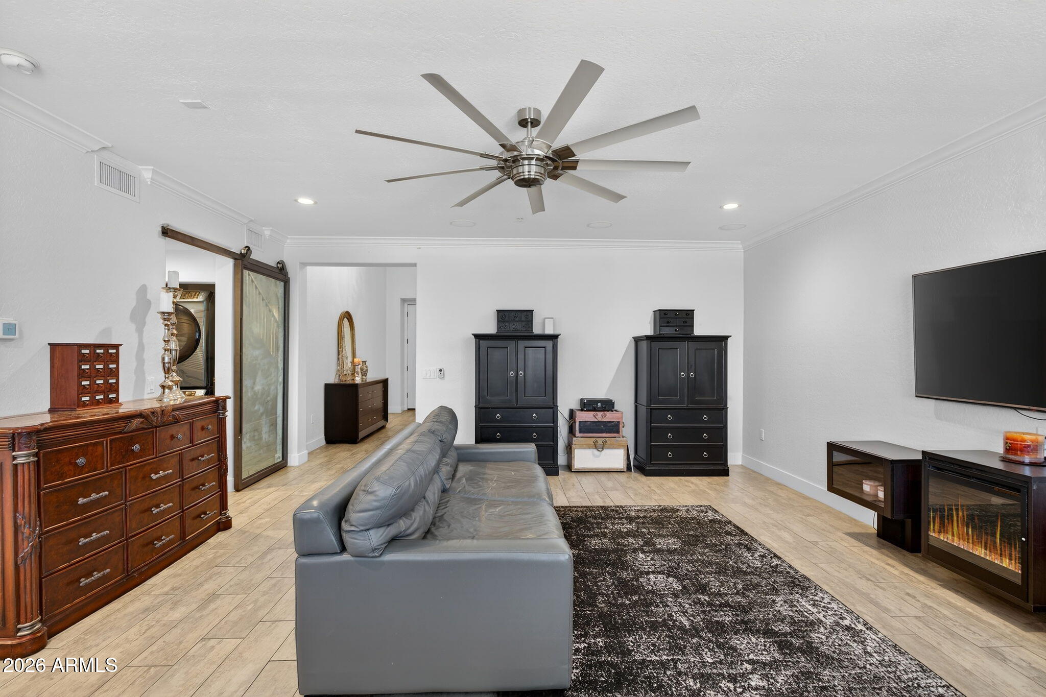 706 E WASHINGTON Street 207