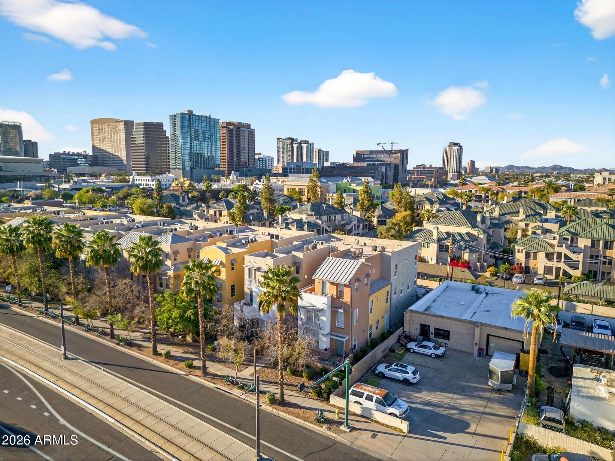 706 E WASHINGTON Street 207