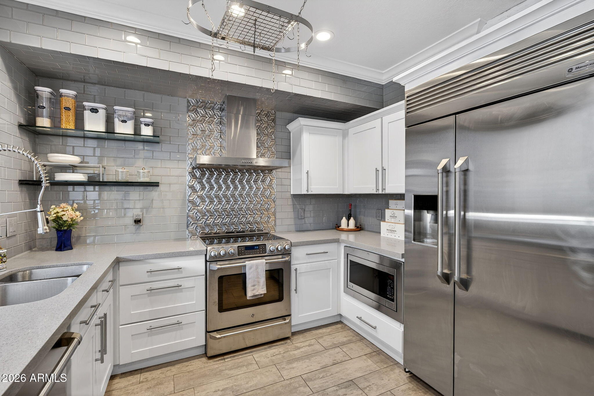 706 E WASHINGTON Street 207